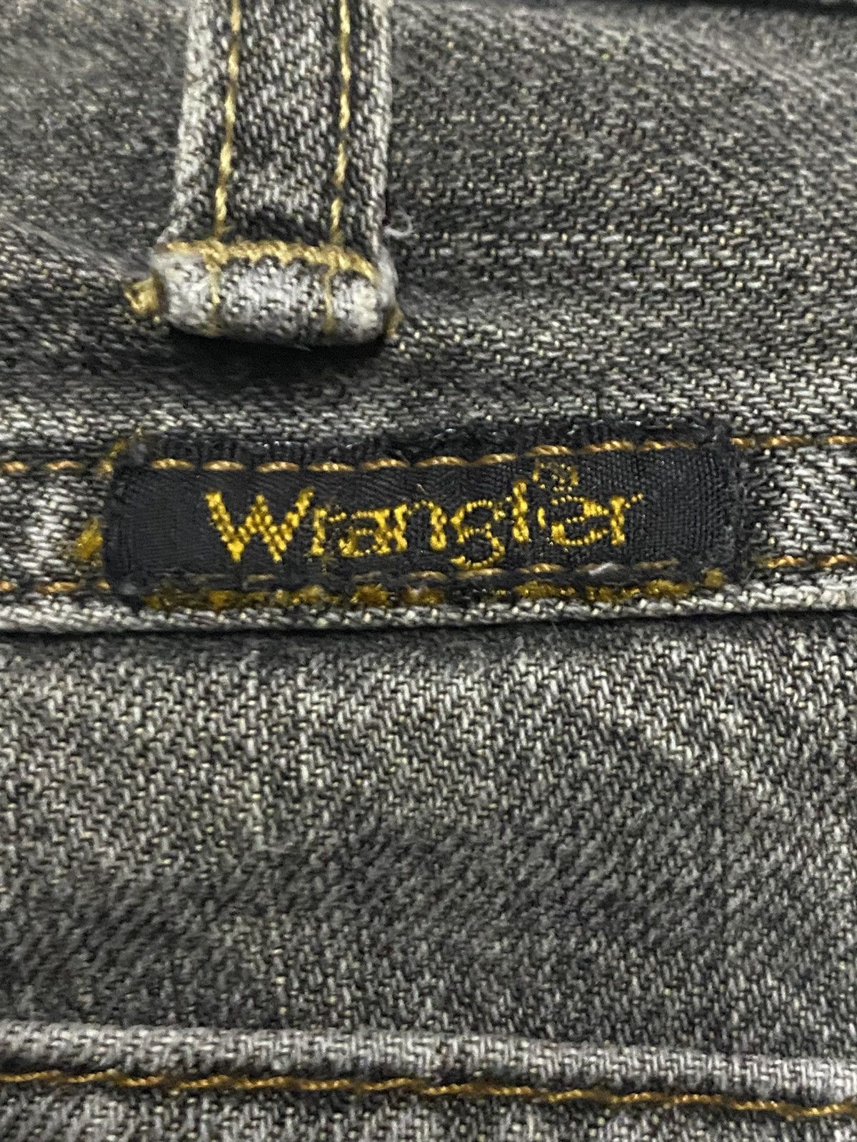 Wrangler Vintage Wrangler Faded Wash Distressed Jeans Size US 29 - 13 Thumbnail