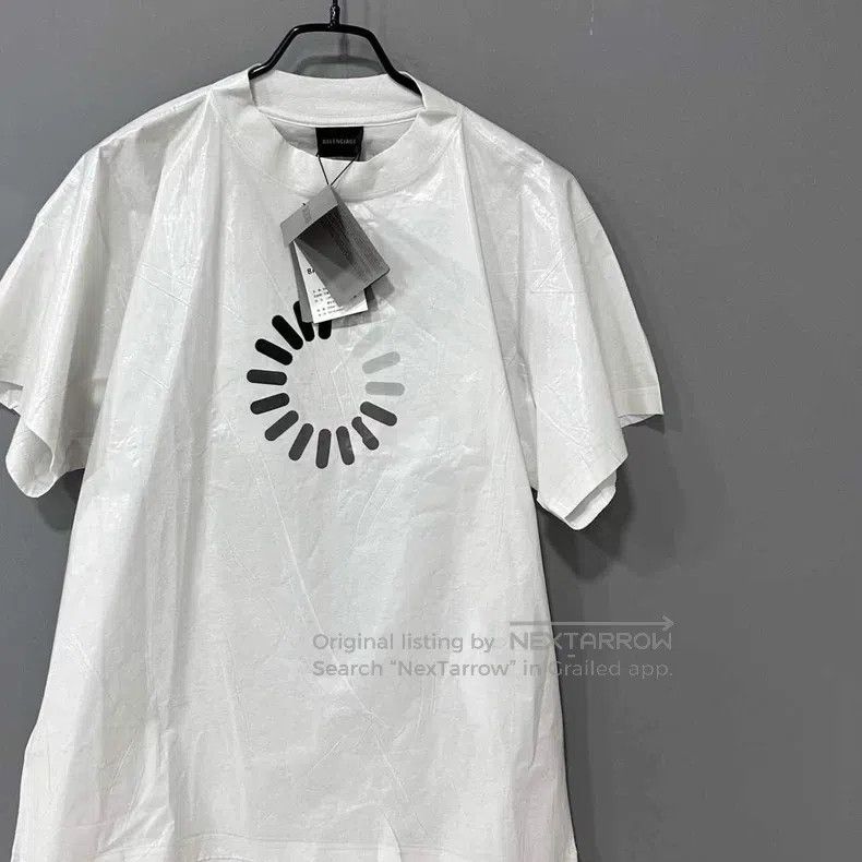 Balenciaga Balenciaga Load error glossy round neck short sleeve Size US L / EU 52-54 / 3 - 2 Thumbnail