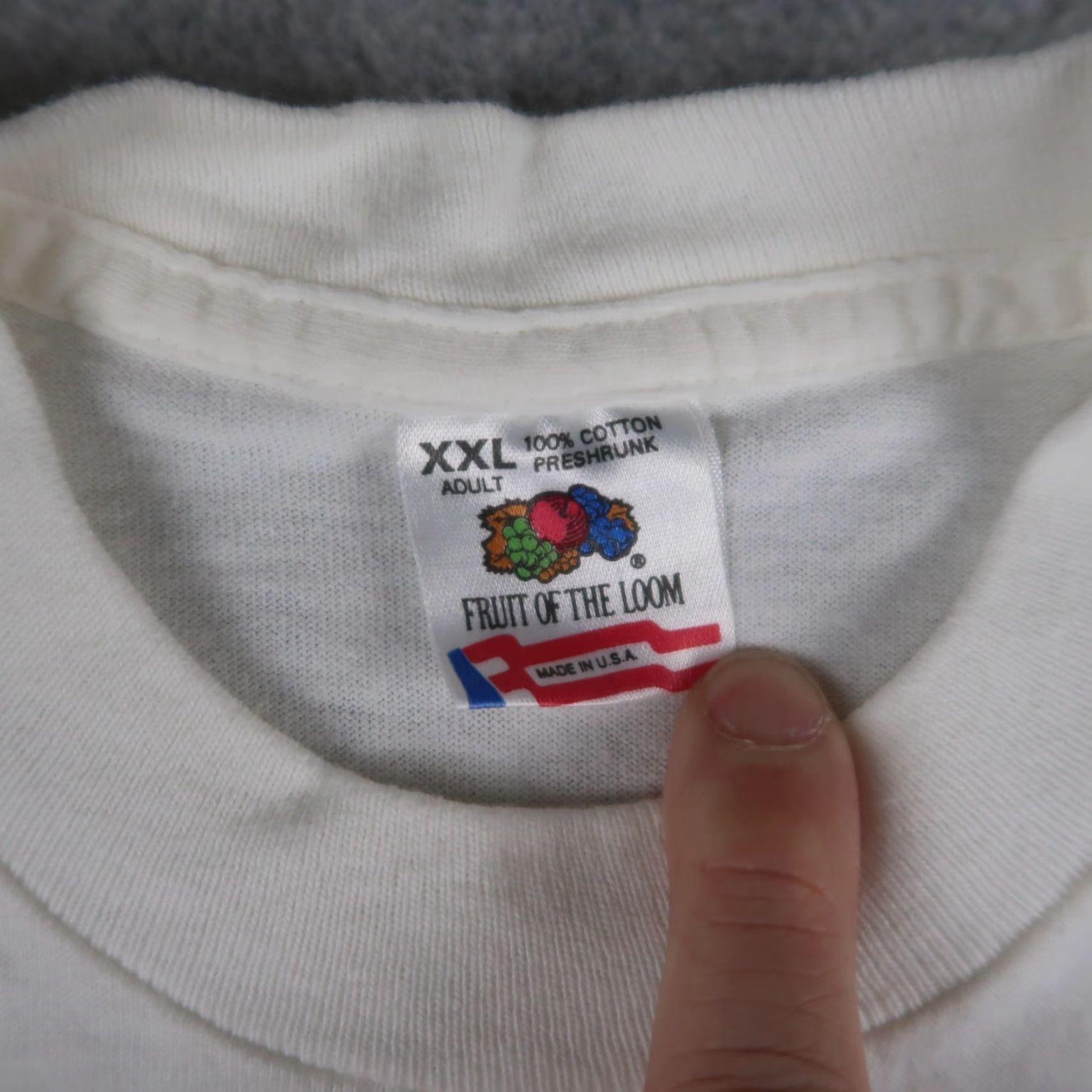 Fruit Of The Loom VINTAGE Las Vegas 90s T shirt Mens 2XL White Cotton Crew Neck Fruit of the Loom Shirt USA Distressed 90s Grunge Hip Hop Punk Japanese? Size US XXL / EU 58 / 5 - 4 Thumbnail