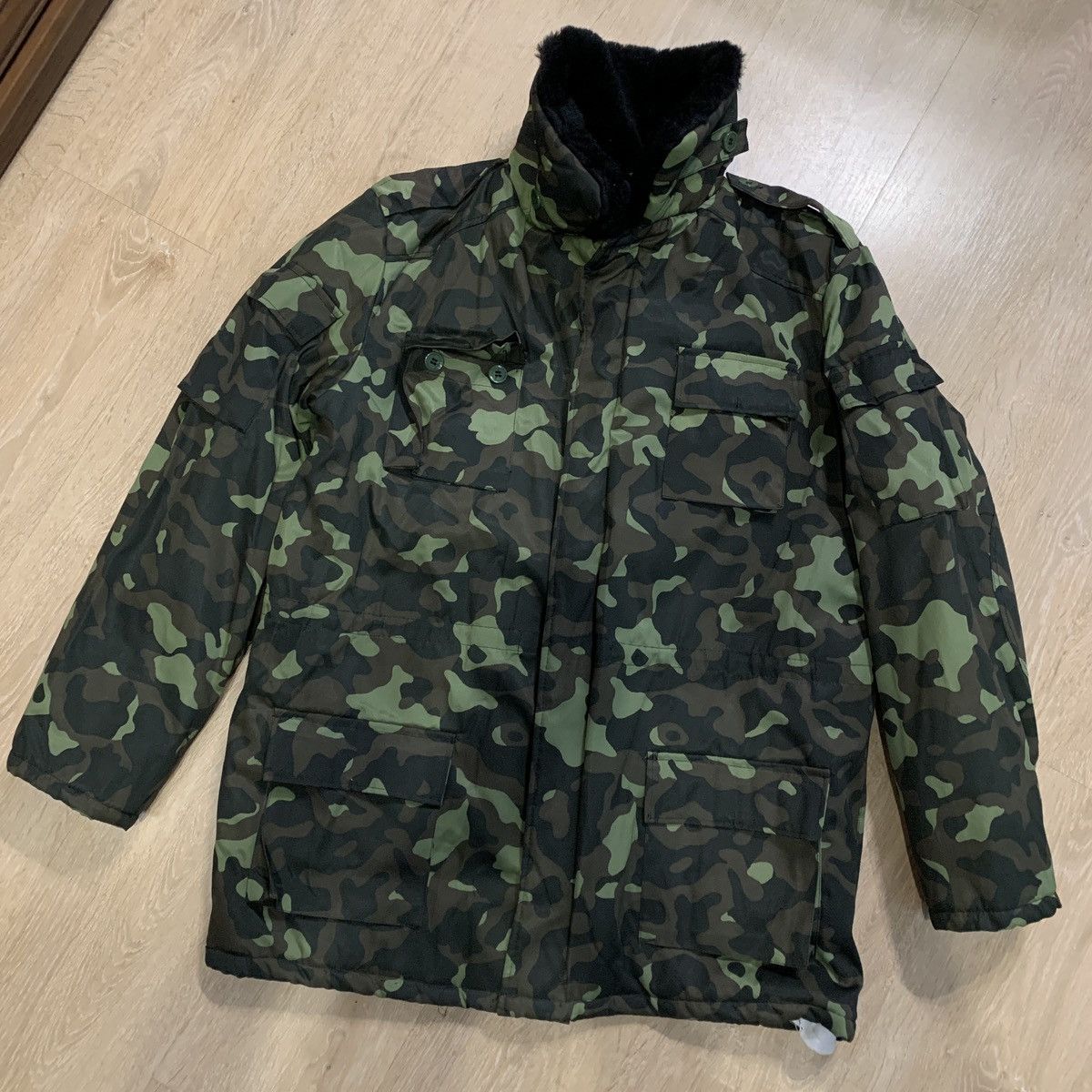 Vintage Vintage Ukraine Army Dubok coat jacket 1996 Size US M / EU 48-50 / 2 - 1 Thumbnail