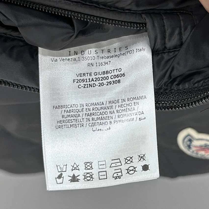 Moncler Moncler matte oversized armband puffer size 6 Size US XXL / EU 58 / 5 - 7 Thumbnail