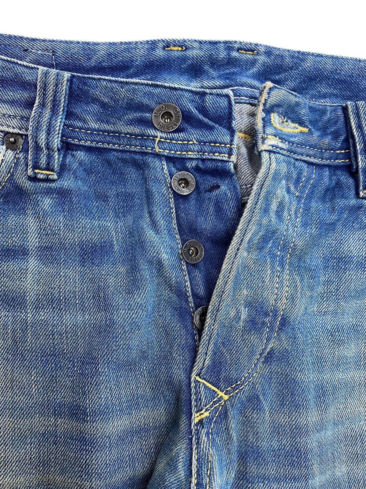 Diesel Diesel Brand Acid Blue Wash Distressed Style Loose Jeans Size US 34 / EU 50 - 13 Thumbnail