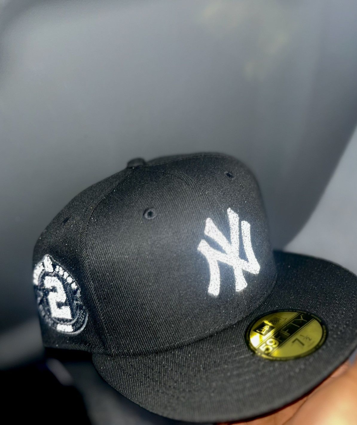 Hat Club × New Era Unreleased (7 1/2) HAT CLUB 3M “REFLECTIVE COLLECTION” Size ONE SIZE - 1 Preview