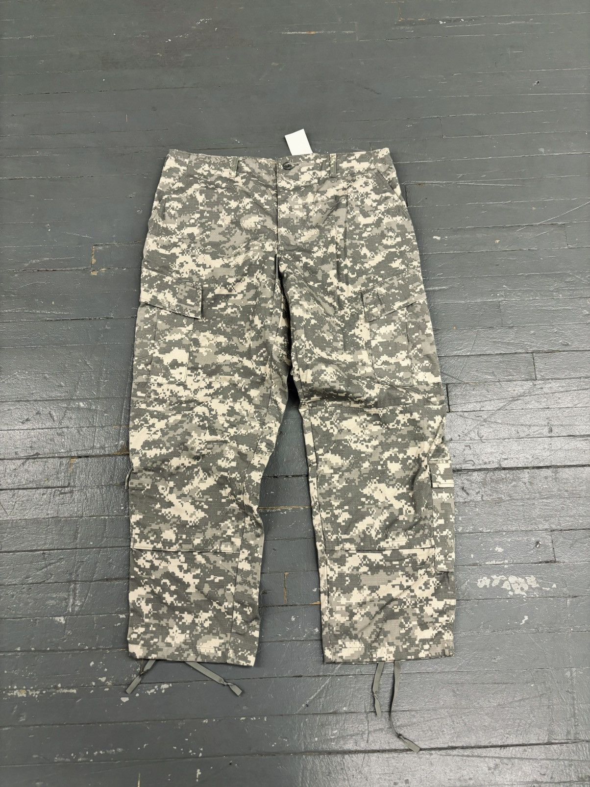 Vintage Vintage US military cargo baggy pants Size US 35 - 2 Thumbnail