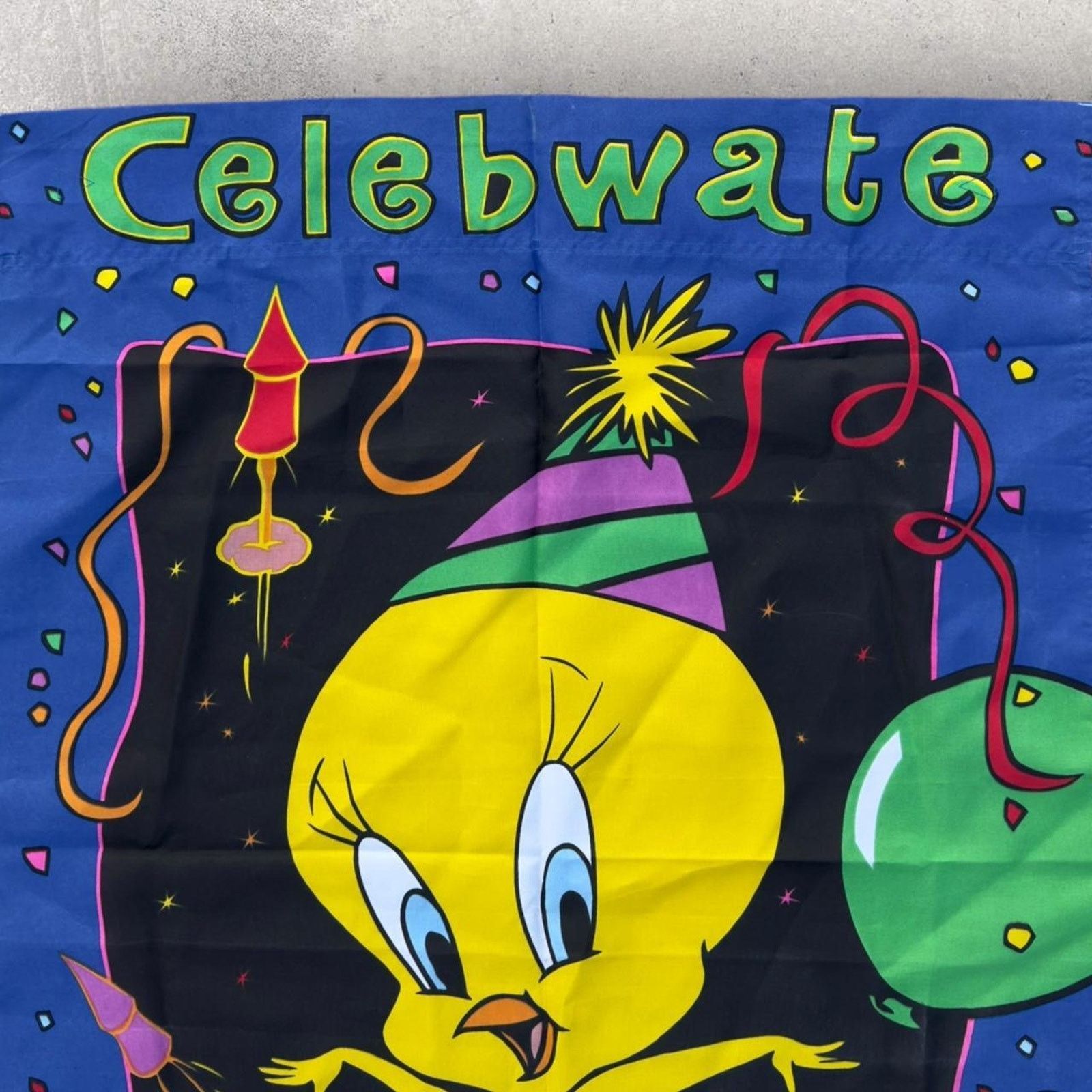 Vintage Vintage 1999 looney tunes tweety Size ONE SIZE - 2 Thumbnail