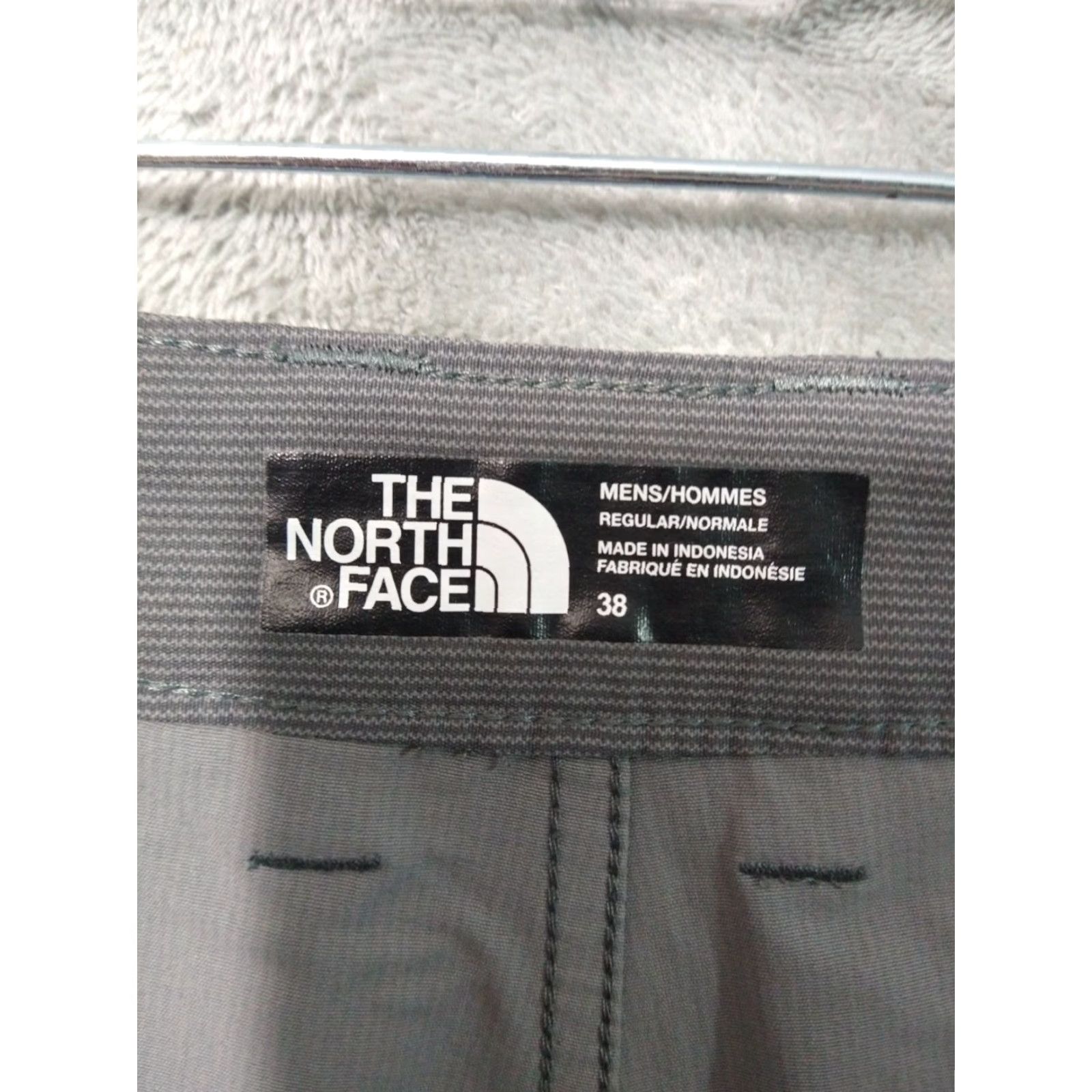 The North Face The North Face Mens The North Face Shorts Gray Striped Rockaway Hiking Outdoor Stretch 38 Nylon Pocket Chino Regular Slim? Size US 38 / EU 54 - 7 Thumbnail