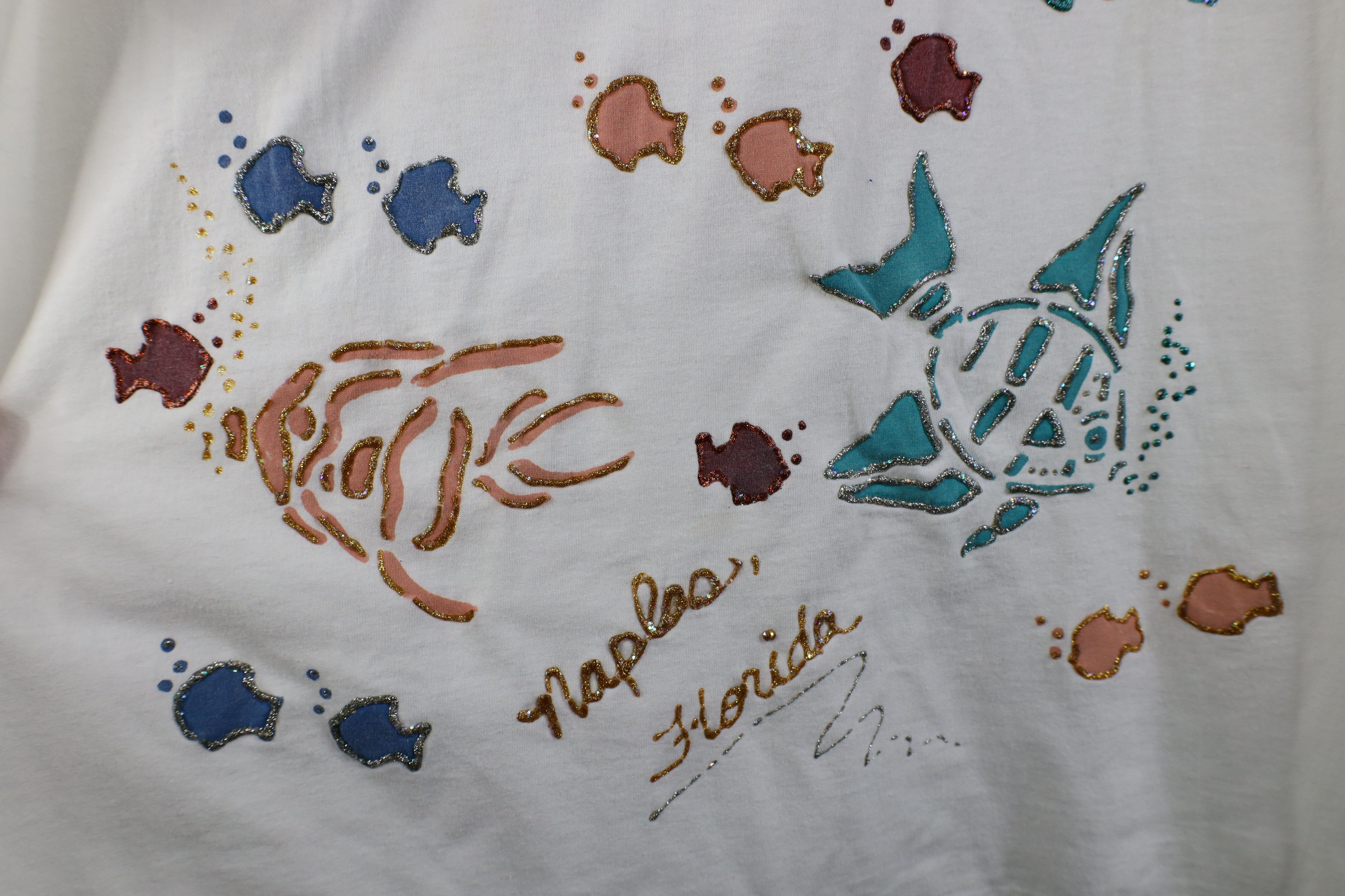 Vintage Vintage 90s Streetwear Glitter Glue Florida Fish T-Shirt USA Size L / US 10 / IT 46 - 7 Thumbnail