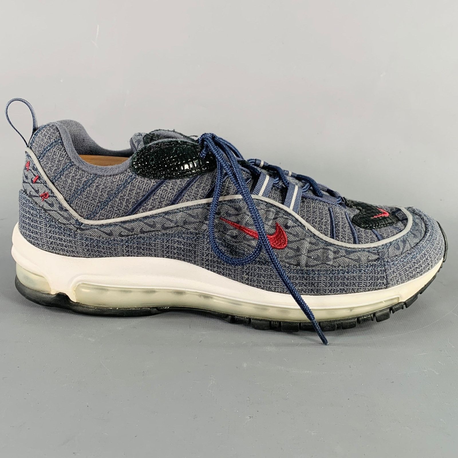 Nike NIKE Size 10.5 Grey Black Burgundy Logo Rubber Sole Sneakers Size US 10.5 / EU 43-44 - 2 Thumbnail