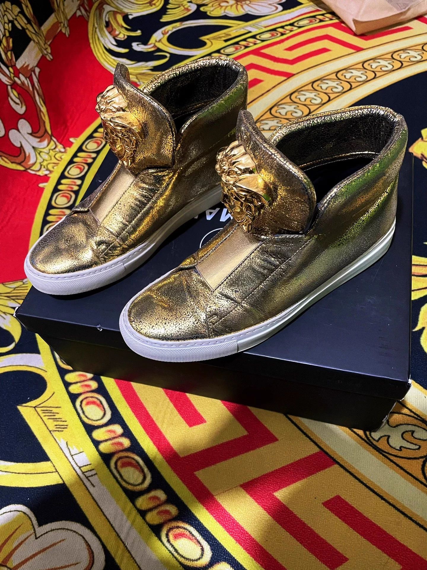 Versace Versace Gold Cracked Kangaroo Leather Hi-Top Sneakers 40 Size US 7 / EU 40 - 4 Thumbnail