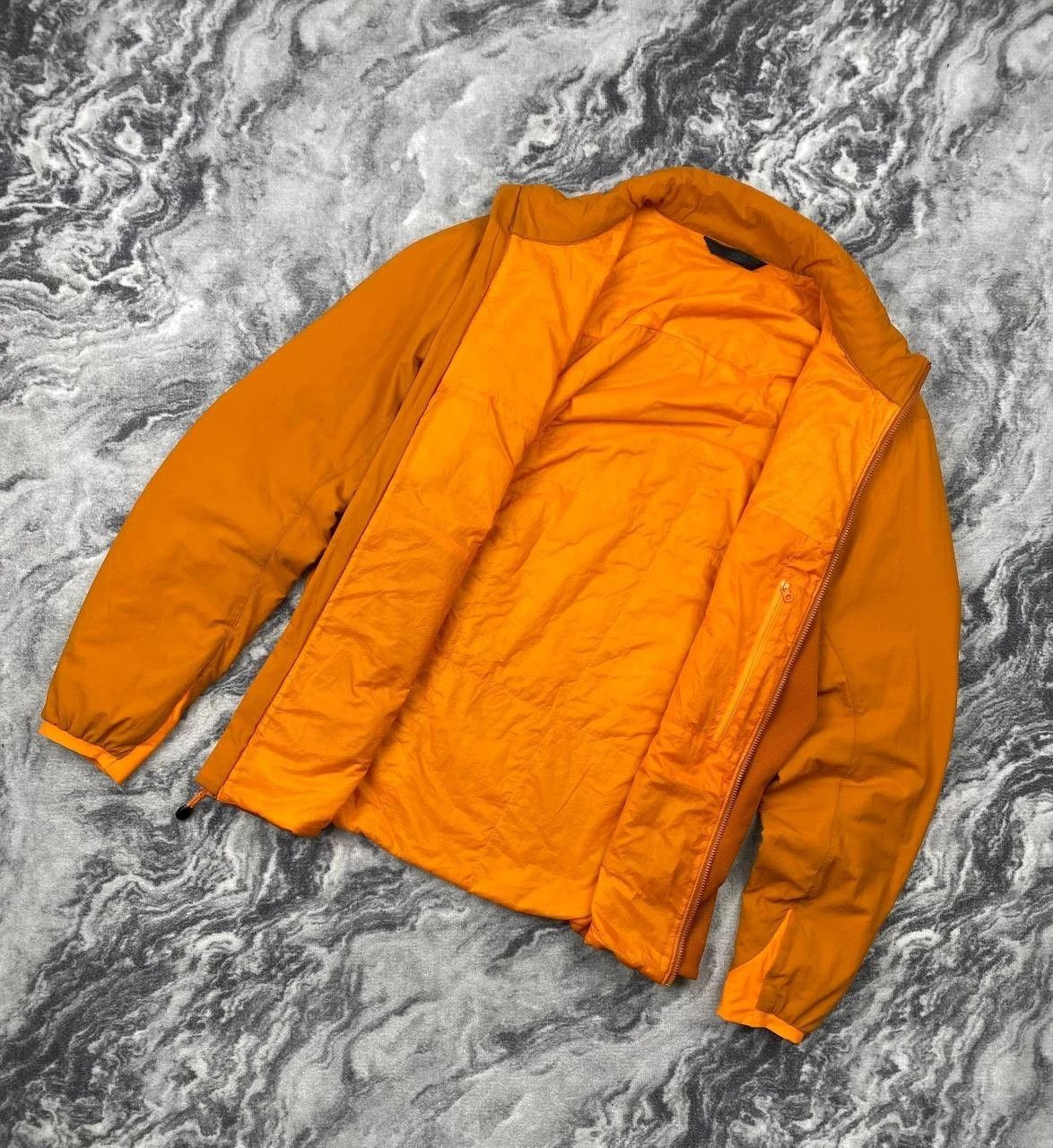 Arc'teryx Arcteryx LT Atom Down Jacket Men Size M Orange Size US M / EU 48-50 / 2 - 3 Thumbnail