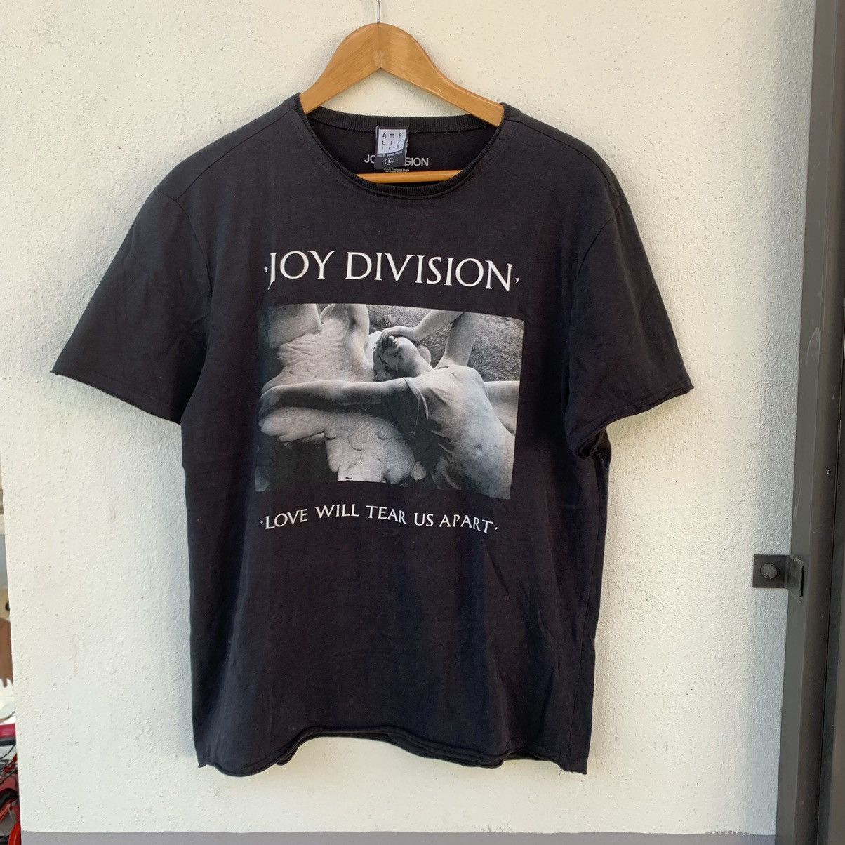Amplified Distressed Joy Division Band Tee Size US L / EU 52-54 / 3 - 1 Thumbnail
