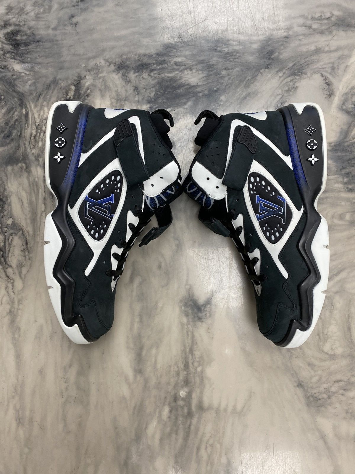 Louis Vuitton LV Trainer 2 black blue suede hi top 9.5 authentic rare Size US 9.5 / EU 42-43 - 4 Thumbnail