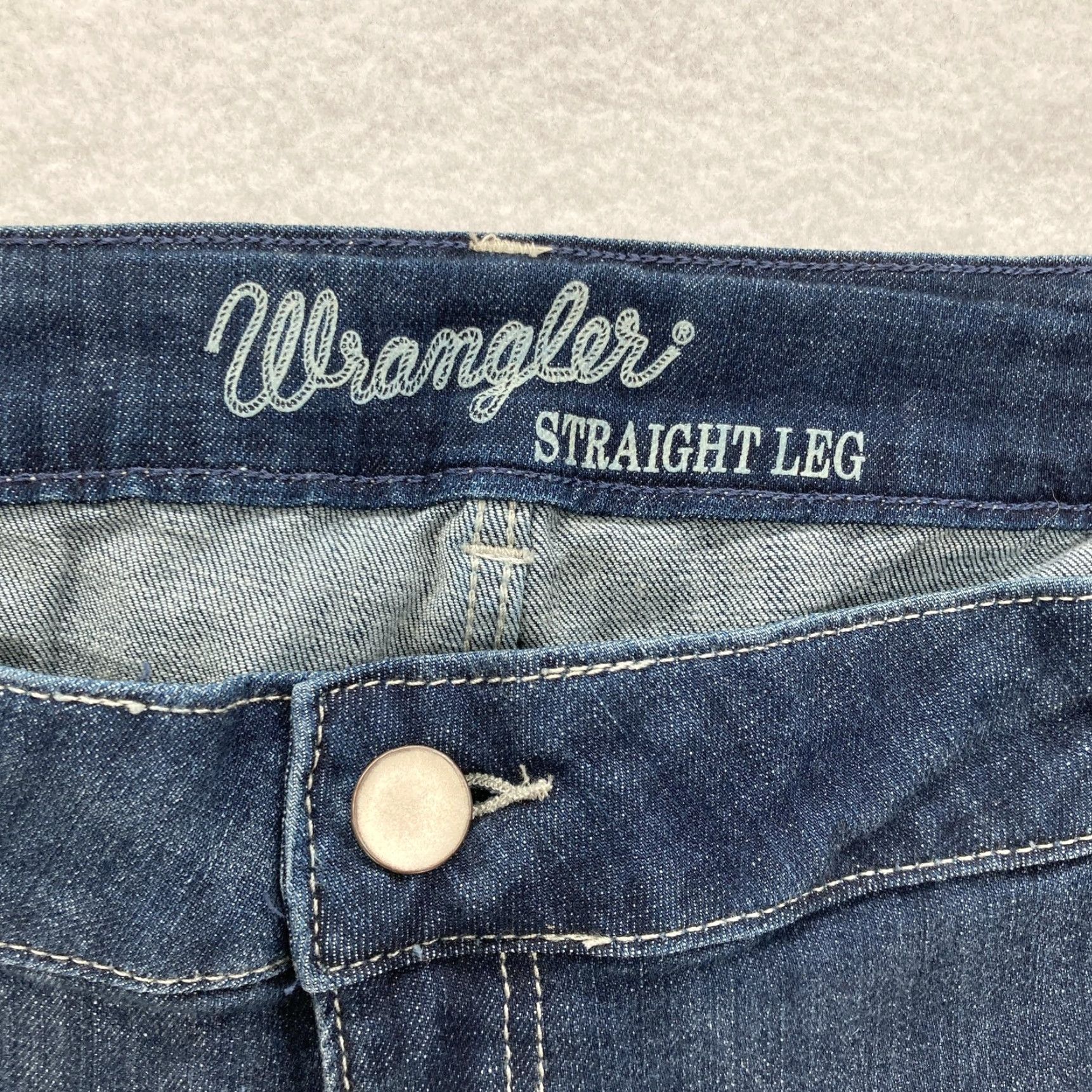Wrangler Wrangler Jeans Womens 24W Straight Leg Blue Stretch Denim Western Cowgirl Rodeo Women's Plus Size Jeans 24W 30" Inseam Stretch Denim Size 42" / US 20 - 5 Thumbnail