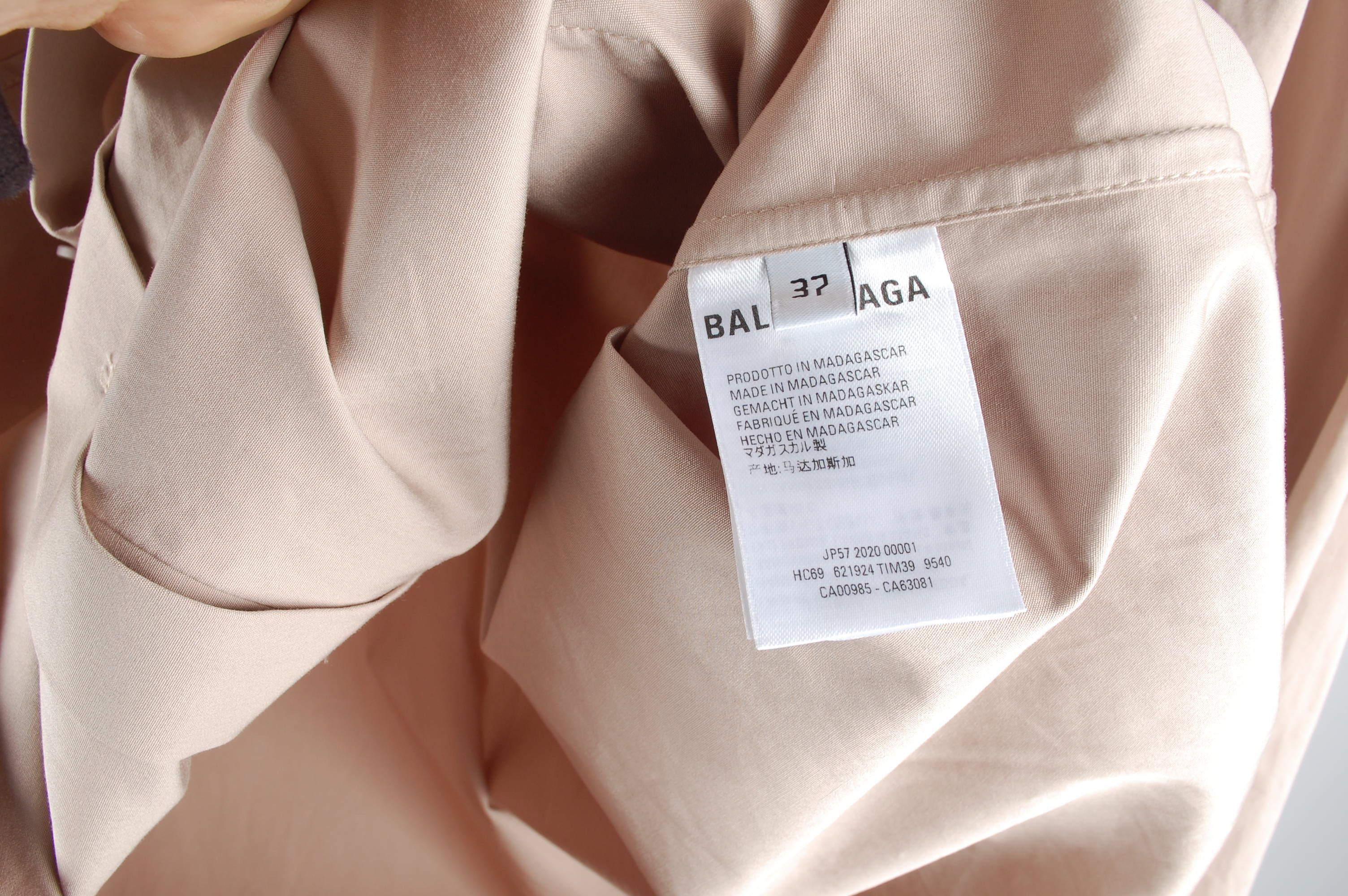 Balenciaga Balenciaga casual Men Shirt Size 37/XLarge, S1003 Size US L / EU 52-54 / 3 - 6 Thumbnail