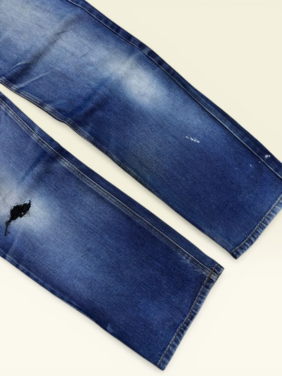 Trussardi Vtg Italy Trussardi Blue Washed Faded Distress Jeans Size US 34 / EU 50 - 3 Thumbnail