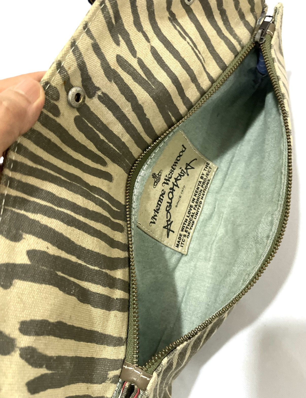 Vivienne Westwood Kenya Canvas Orb Clutch Bag Size ONE SIZE - 8 Thumbnail