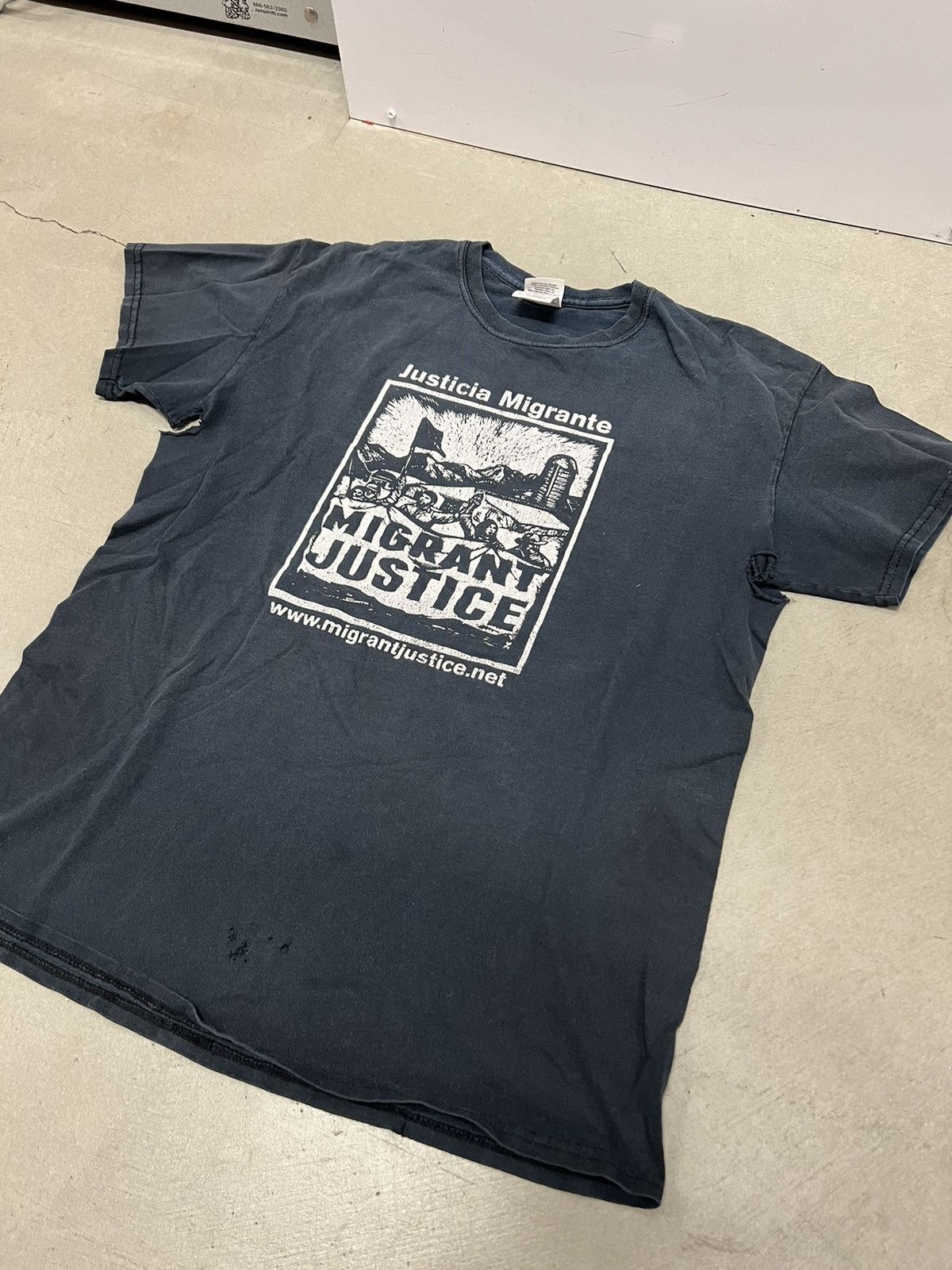 Vintage ERD style thrashed faded “migrant justice” tee Size US M / EU 48-50 / 2 - 1 Thumbnail