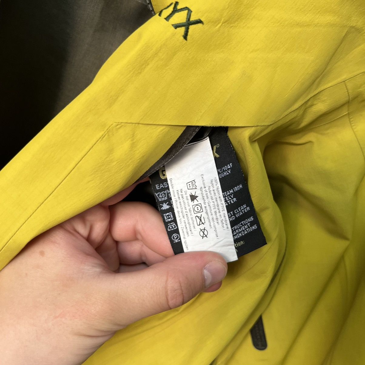 Arc'teryx Rare Vintage Arcteryx Jacket Gore Tex Mens Size US S / EU 44-46 / 1 - 16 Thumbnail