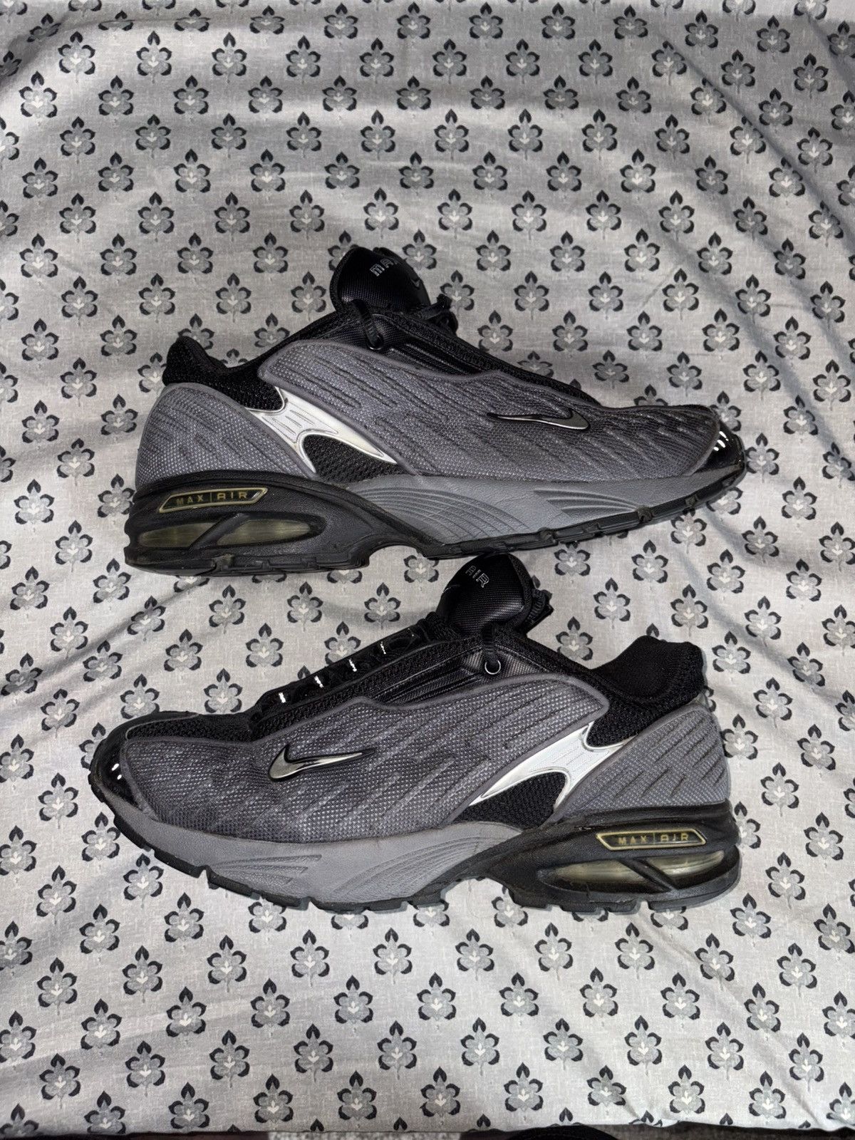Nike Max Air Nikes Size US 12 / EU 45 - 1 Thumbnail