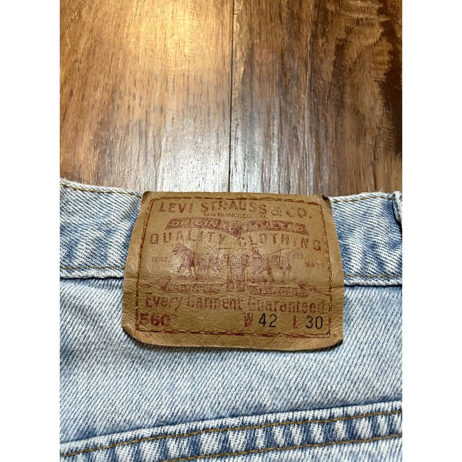 Levi's VINTAGE Levi’s 560 Light Blue Washed Jorts 90s Baggy Size 40x9 Denim Casual Mens 40in Waist 9in Inseam Size US 40 / EU 56 - 3 Thumbnail