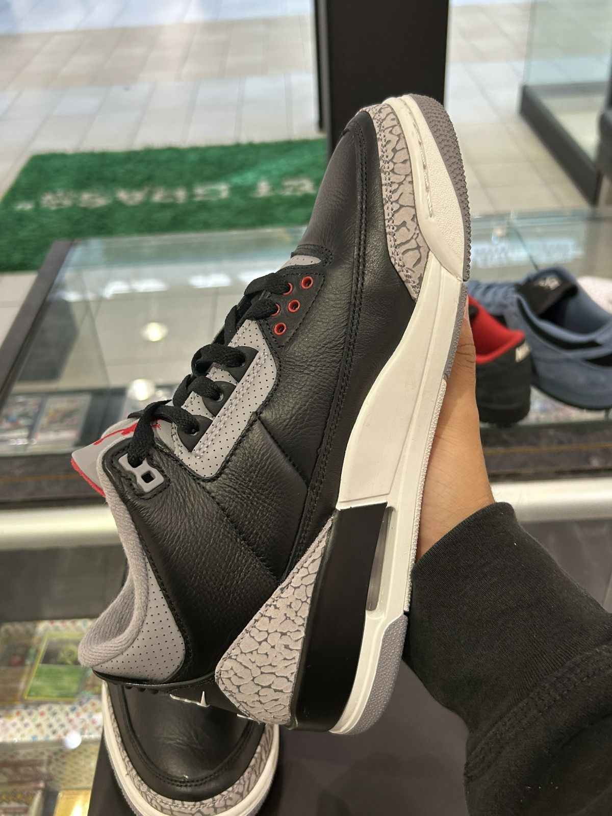 Jordan Brand Jordan 3 black cement 2024 Size US 9 / EU 42 - 4 Thumbnail
