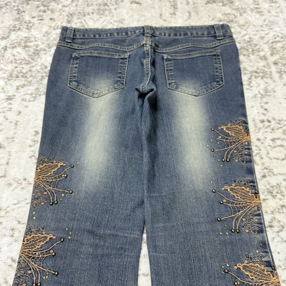 Japanese Brand Japanese Brand Boho Hippie Embroidery Studded Flare Jeans Size US 28 / EU 44 - 9 Thumbnail