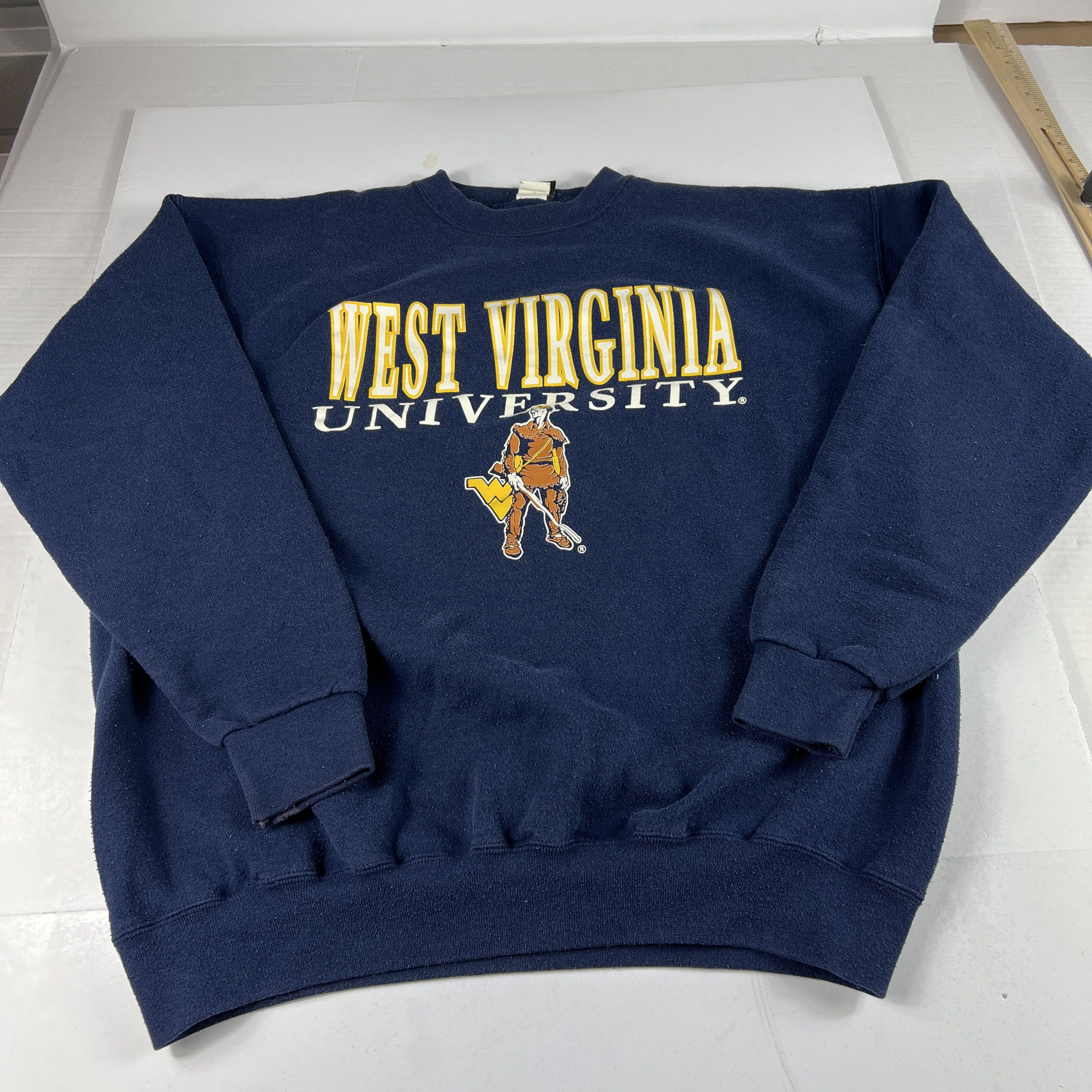 NCAA × Vintage VTG 90s West Virginia Mountaineers Sweatshirt Faded Crewneck Size US XL / EU 56 / 4 - 1 Thumbnail