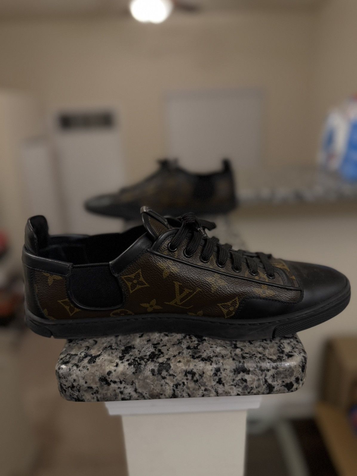 Louis Vuitton 7.5LV/8.5US Louis Vuitton Mens Brown Sneakers Monogram 🧼 Size US 8.5 / EU 41-42 - 3 Thumbnail