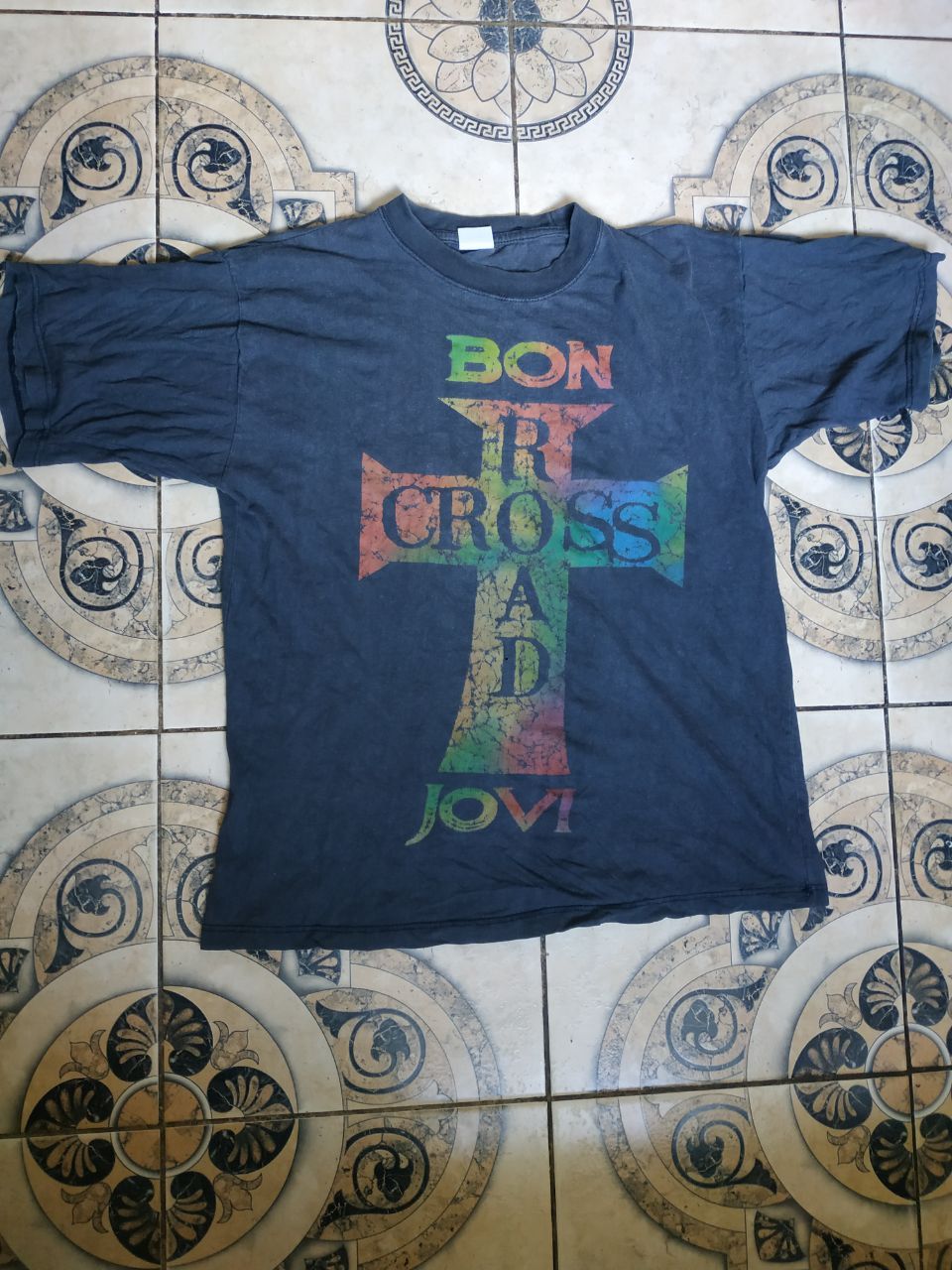 Vintage Vintage 90s Bon Jovi Cross Road Tour Tee XL Faded Size US XL / EU 56 / 4 - 1 Thumbnail