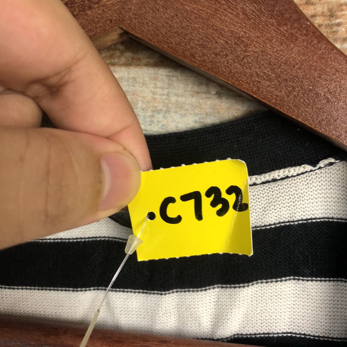 Homespun Knitwear DL Kari Ang Stripe White Black Cardigan Knitwear #C732 Size S / US 4 / IT 40 - 9 Thumbnail