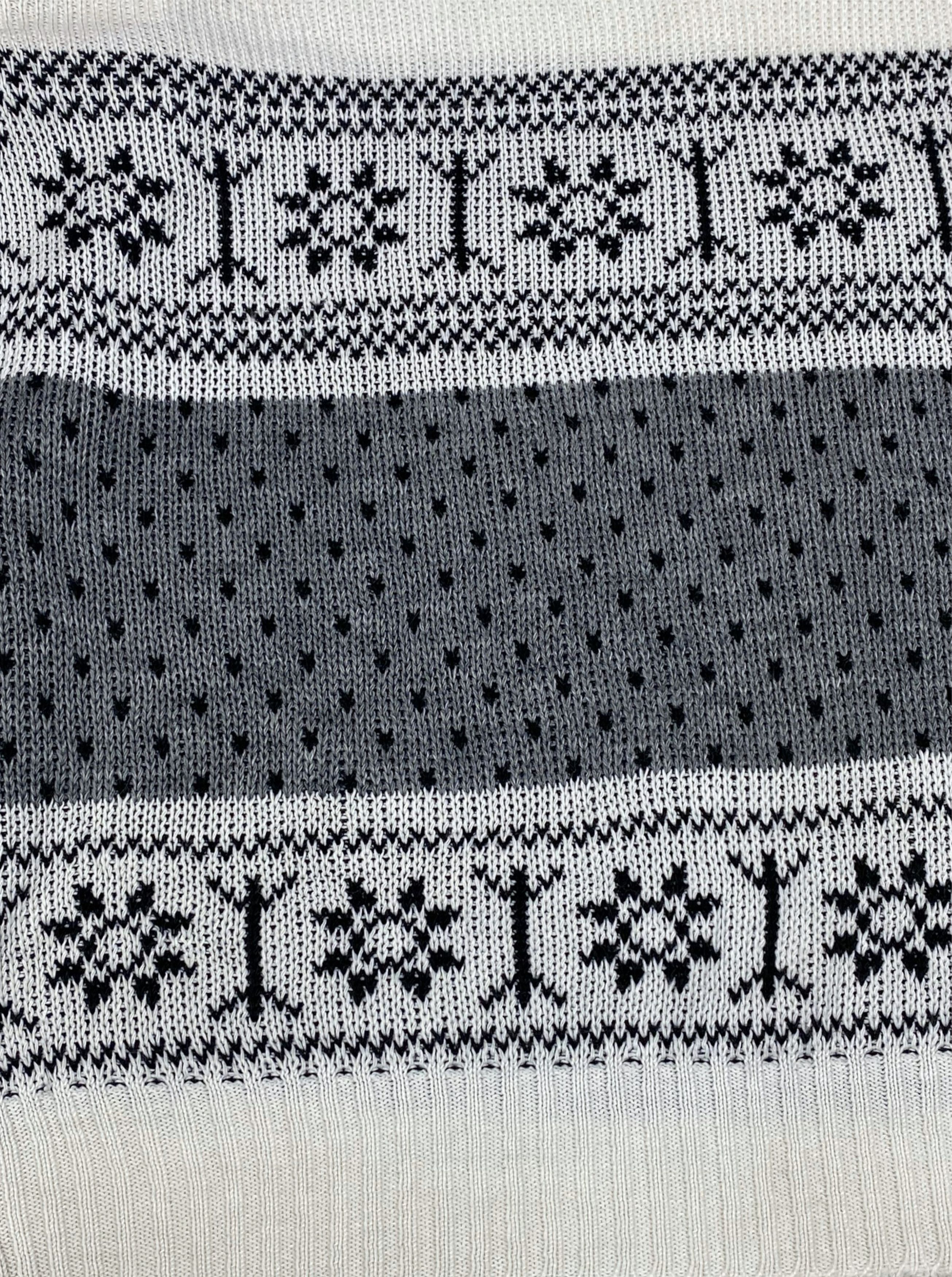 Vintage Vintage DOUBLE T White Grey Pattern Sweater M737 Size US L / EU 52-54 / 3 - 4 Thumbnail