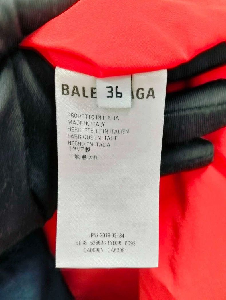 Balenciaga Balenciaga size 36 White and red assault jacket 2501-Nextar Size US M / EU 48-50 / 2 - 4 Thumbnail