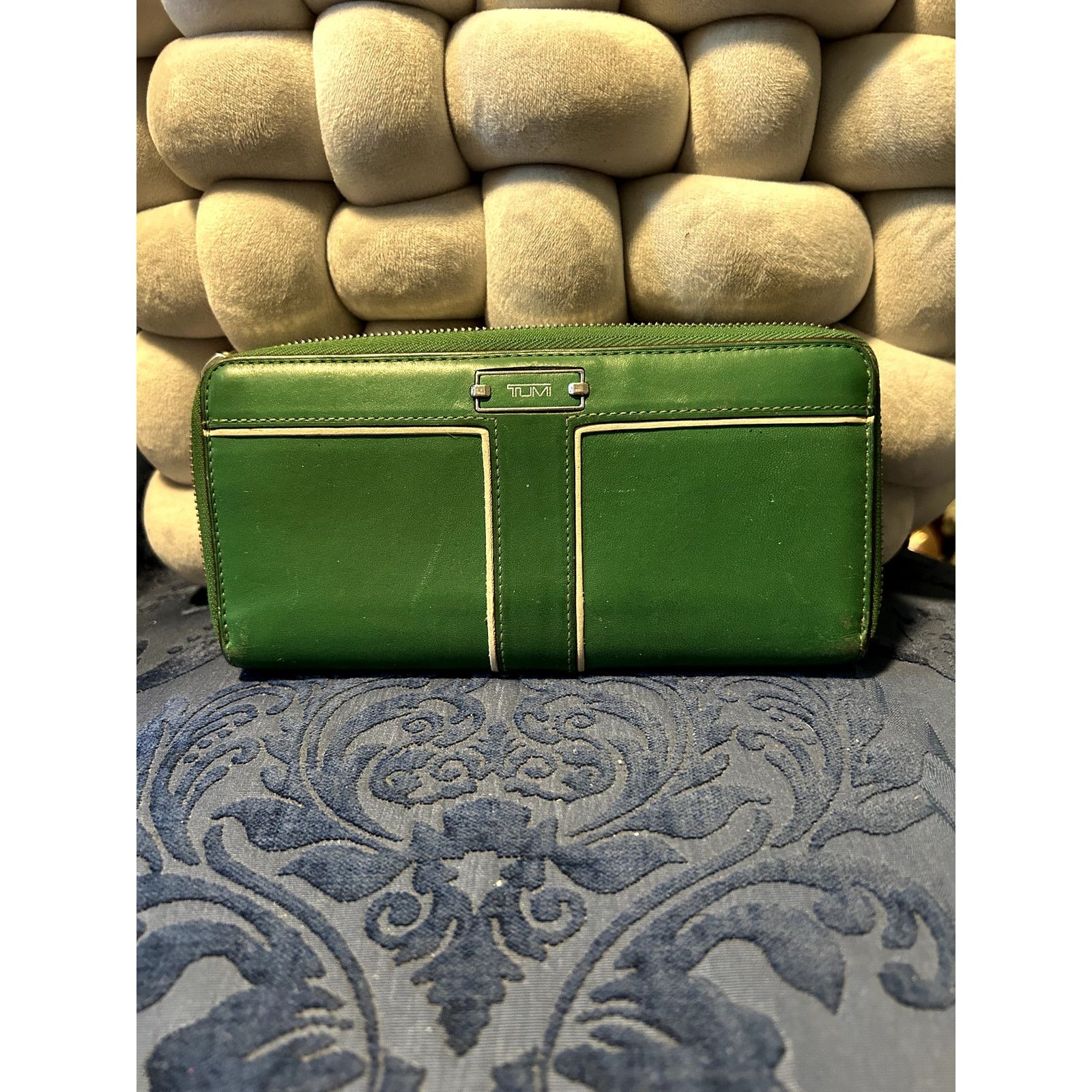 Tumi Vintage Emerald Green Tumi Zip Around Wallet White Piping Size ONE SIZE - 1 Thumbnail