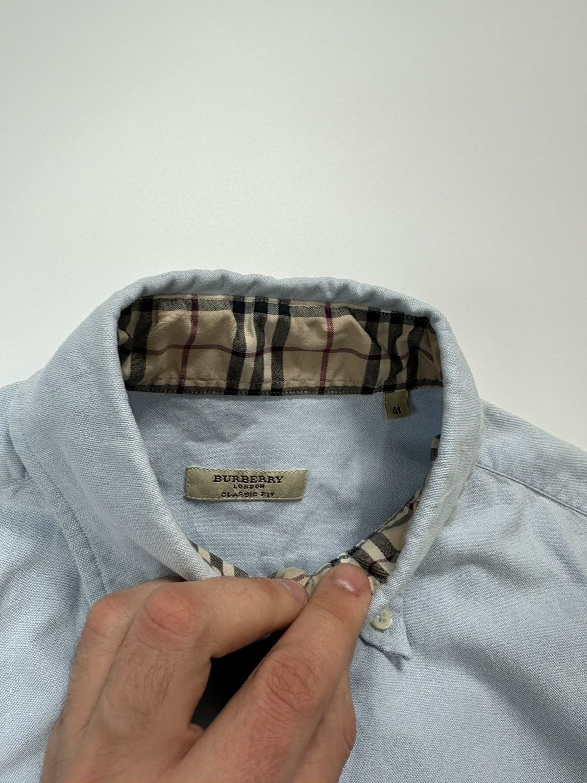 Burberry Burberry London Shirt Classic Fit Red Logo Size US L / EU 52-54 / 3 - 8 Thumbnail