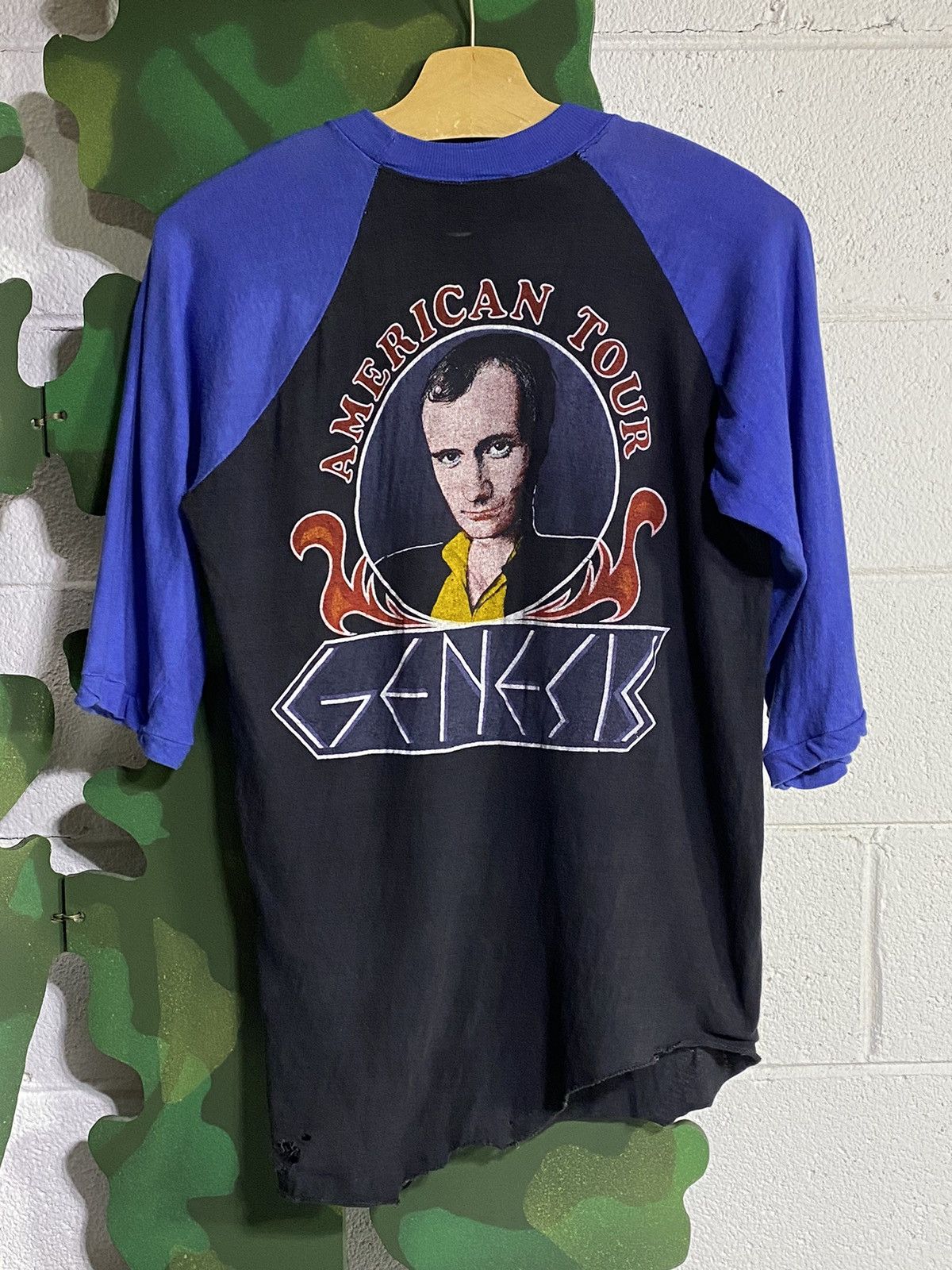 Band Tees × Vintage Genesis tour tee raglan (royal tag) Men’s Sz S - Thrashed Size US S / EU 44-46 / 1 - 2 Thumbnail