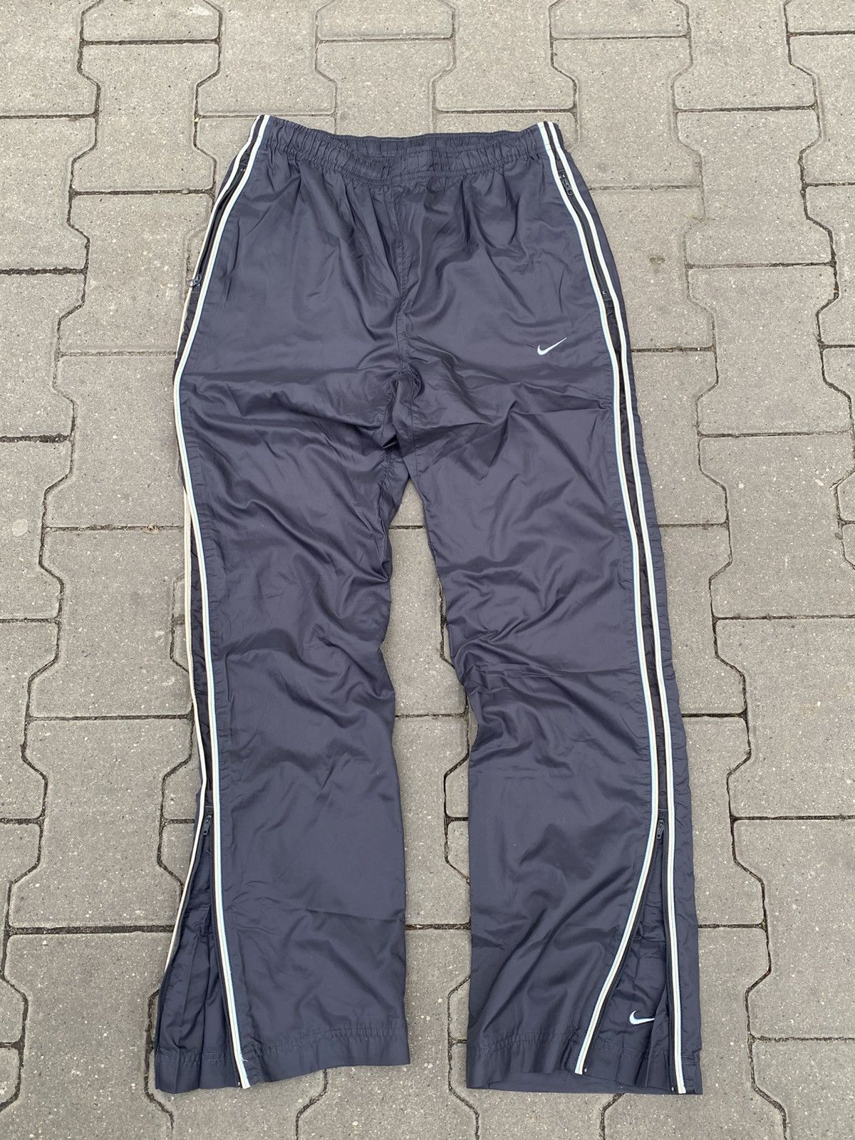 Nike Nike Vintage 00s Size US 36 / EU 52 - 1 Thumbnail