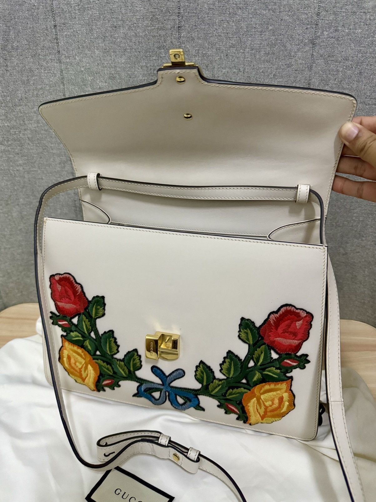 Gucci Gucci Sylvie Floral Embroidered Medium Top-Handle Bag Size ONE SIZE - 8 Thumbnail