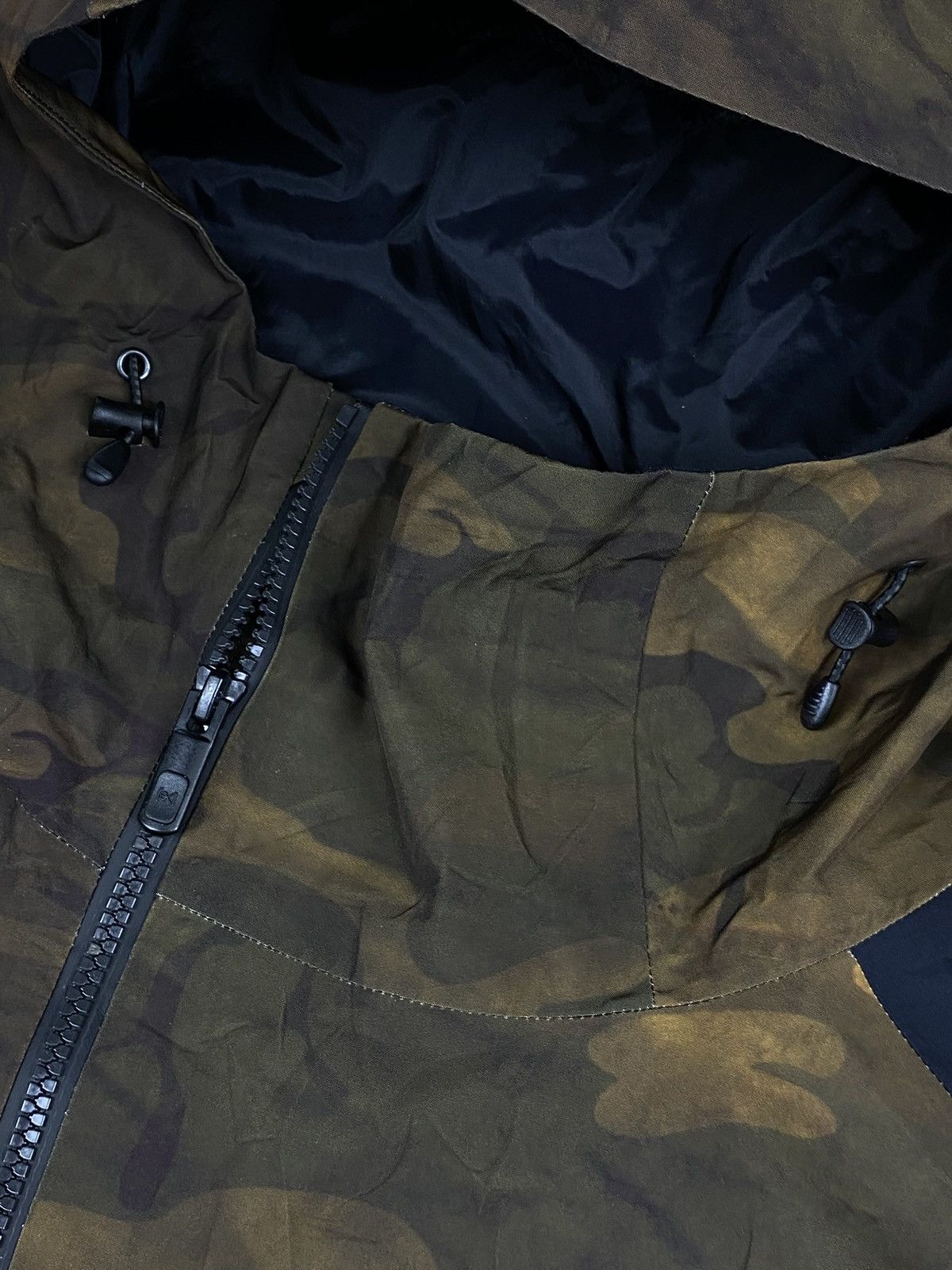 Burton Burton Goretex Jacket Army Gorpcore Size US L / EU 52-54 / 3 - 7 Thumbnail