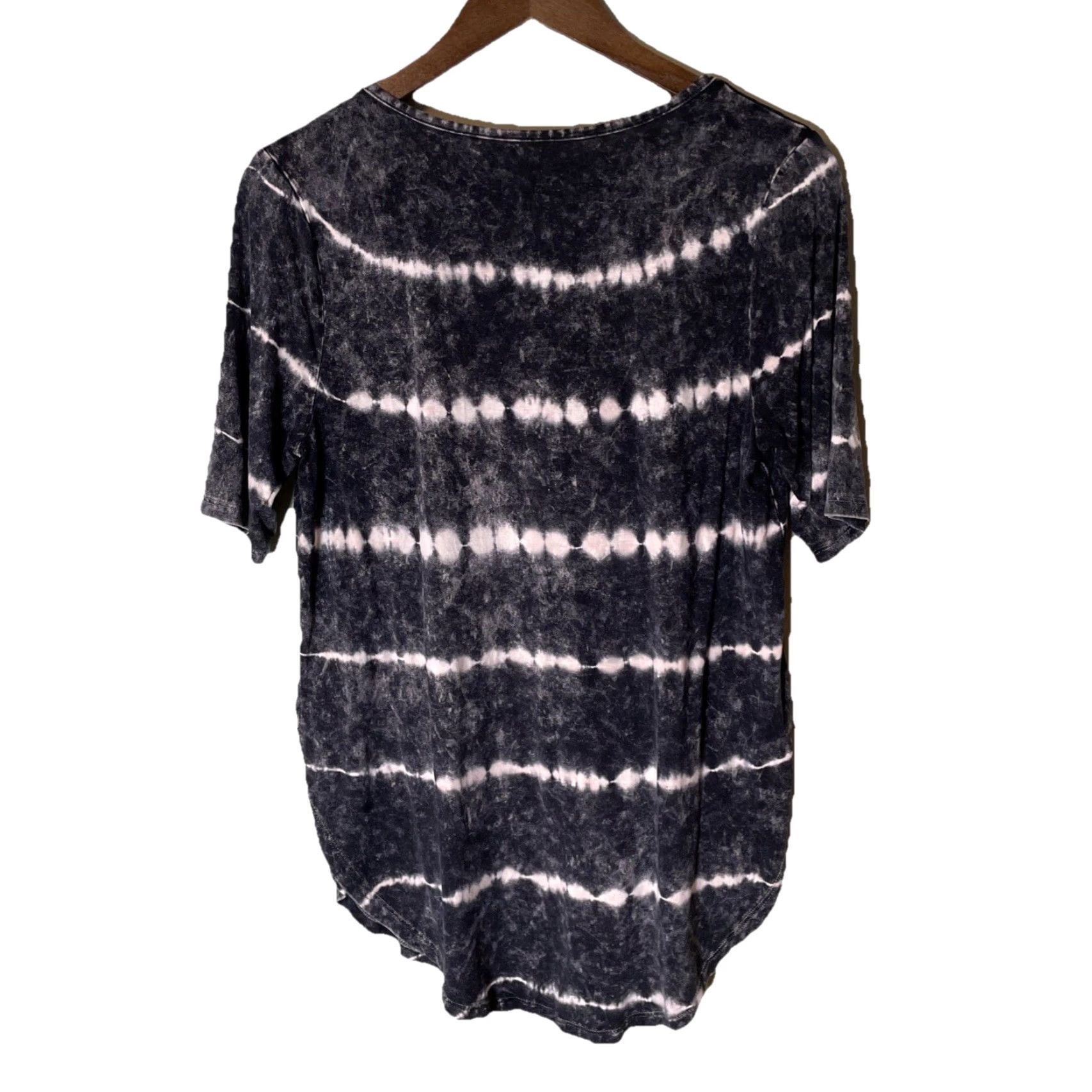 Torrid Torrid T-Shirt Women 00 Black Short Sleeve Round Neck Pullover Knit Stretch Easy Care Basic Grunge Rock Gothic Alternative Size XXS / US 00 / IT 34 - 3 Thumbnail