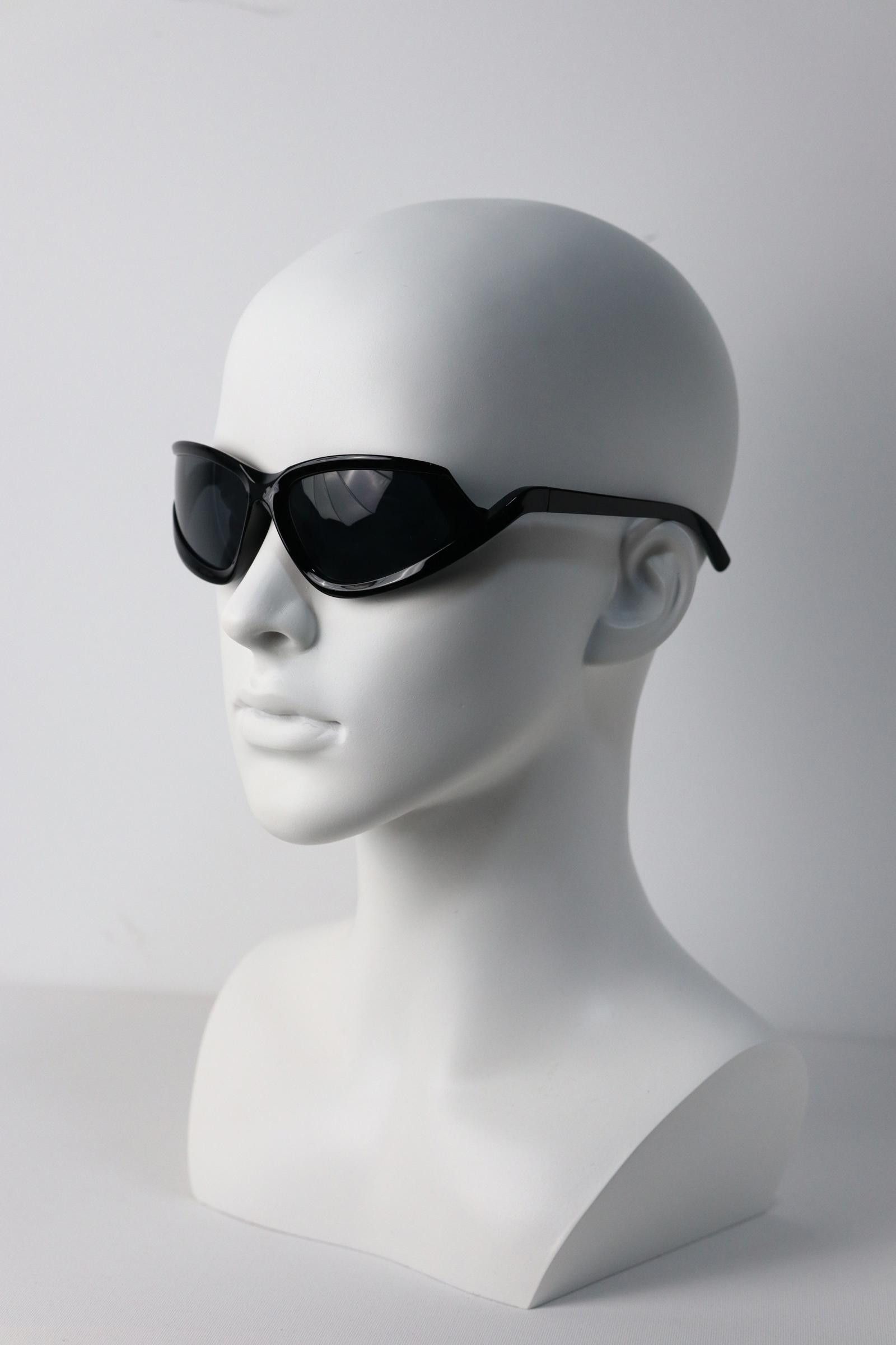 Other Y2k Avant Garde Futuristic Black Sunglasses Unisex OS Size ONE SIZE - 5 Thumbnail