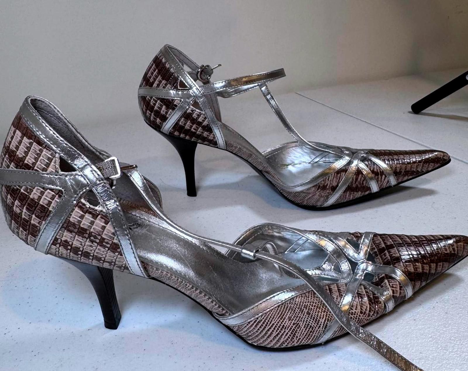 Designer Stylish Carlos by Carlos Santana Silver Heels Size US 10 / IT 40 - 3 Thumbnail