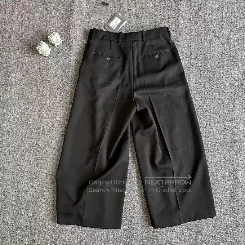 Alexander McQueen Alexander Mcqueen Black wide-leg 9-point trousers Size 25" / US 0 / IT 36 - 2 Thumbnail