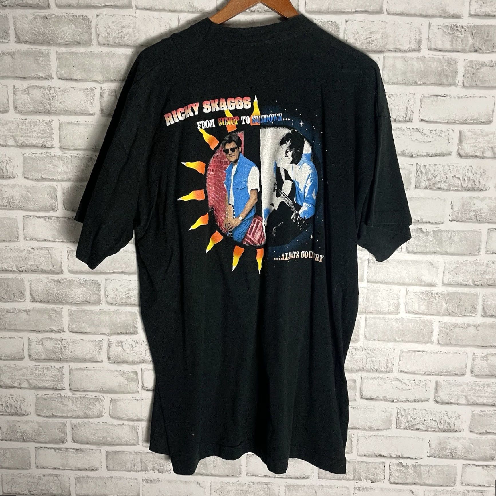 Fruit Of The Loom VINTAGE USA Rickey Scaggs Black Graphic Tee Mens 2XL Size US XXL / EU 58 / 5 - 2 Thumbnail