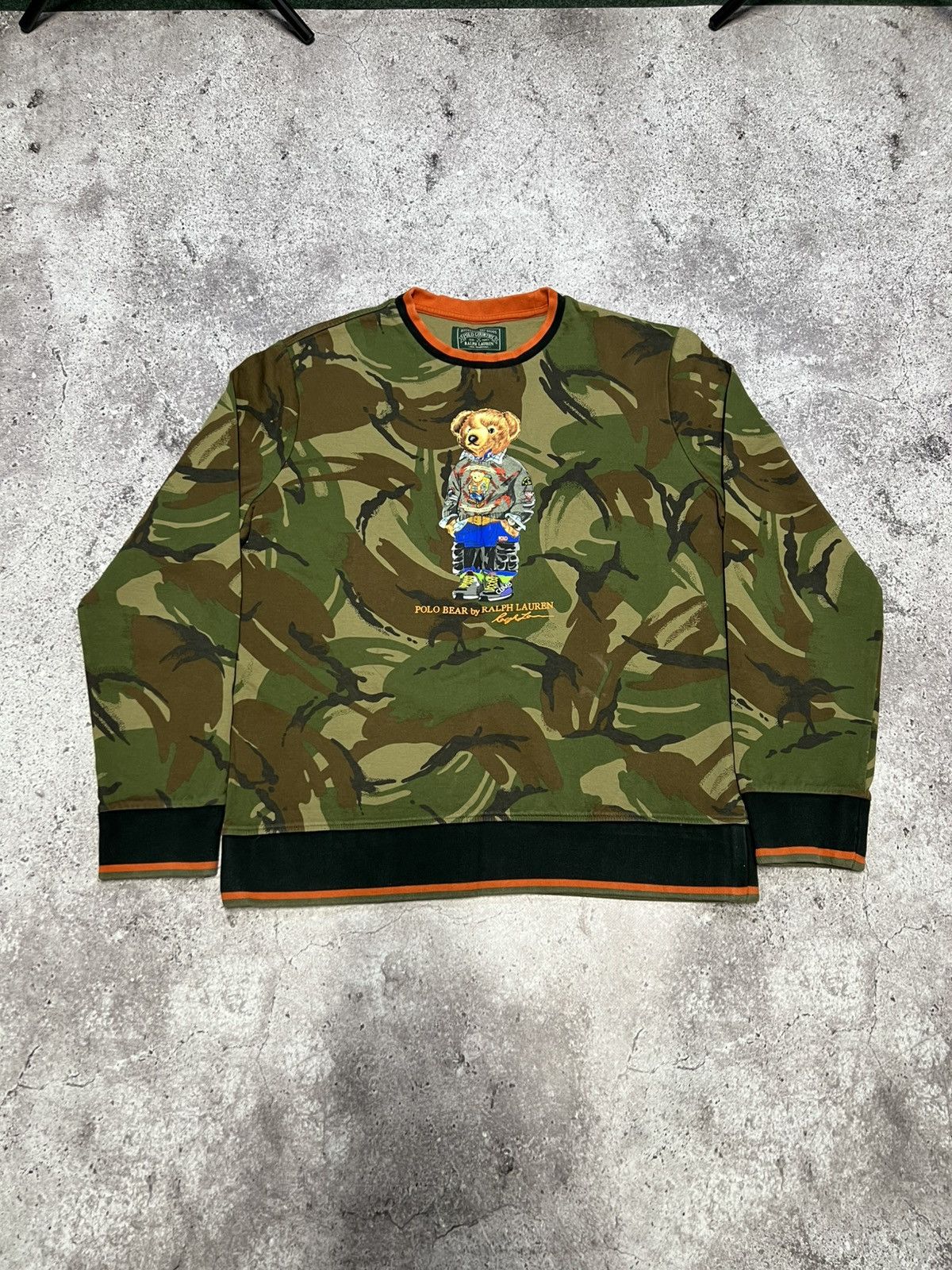 Polo Ralph Lauren Ralph Lauren Polo Bear Camo Sweatshirt Big Logo Sz L Size US L / EU 52-54 / 3 - 1 Thumbnail