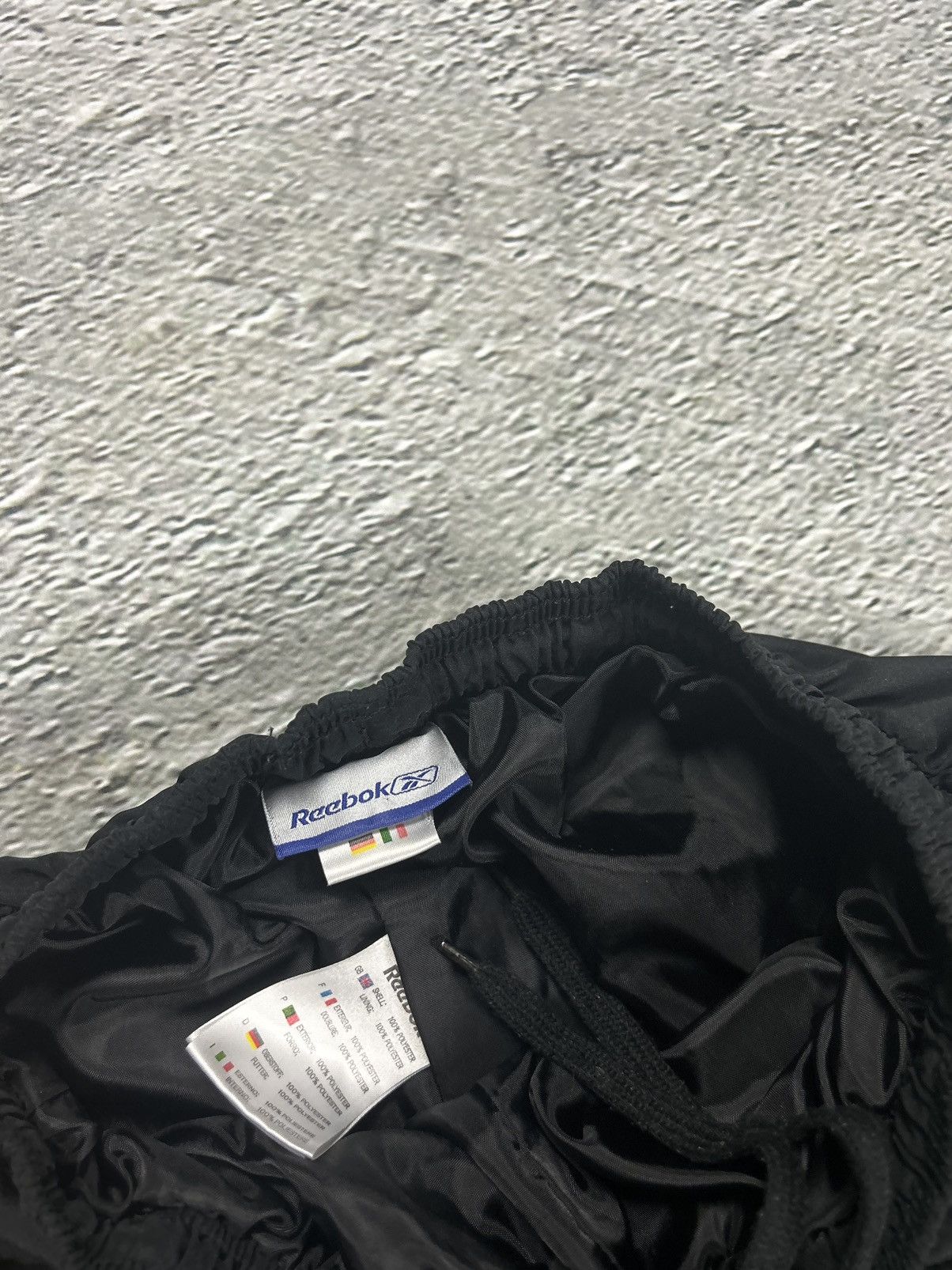 Reebok Reebok nylon track pants parachute black Y2K reflective Size US 30 / EU 46 - 2 Thumbnail