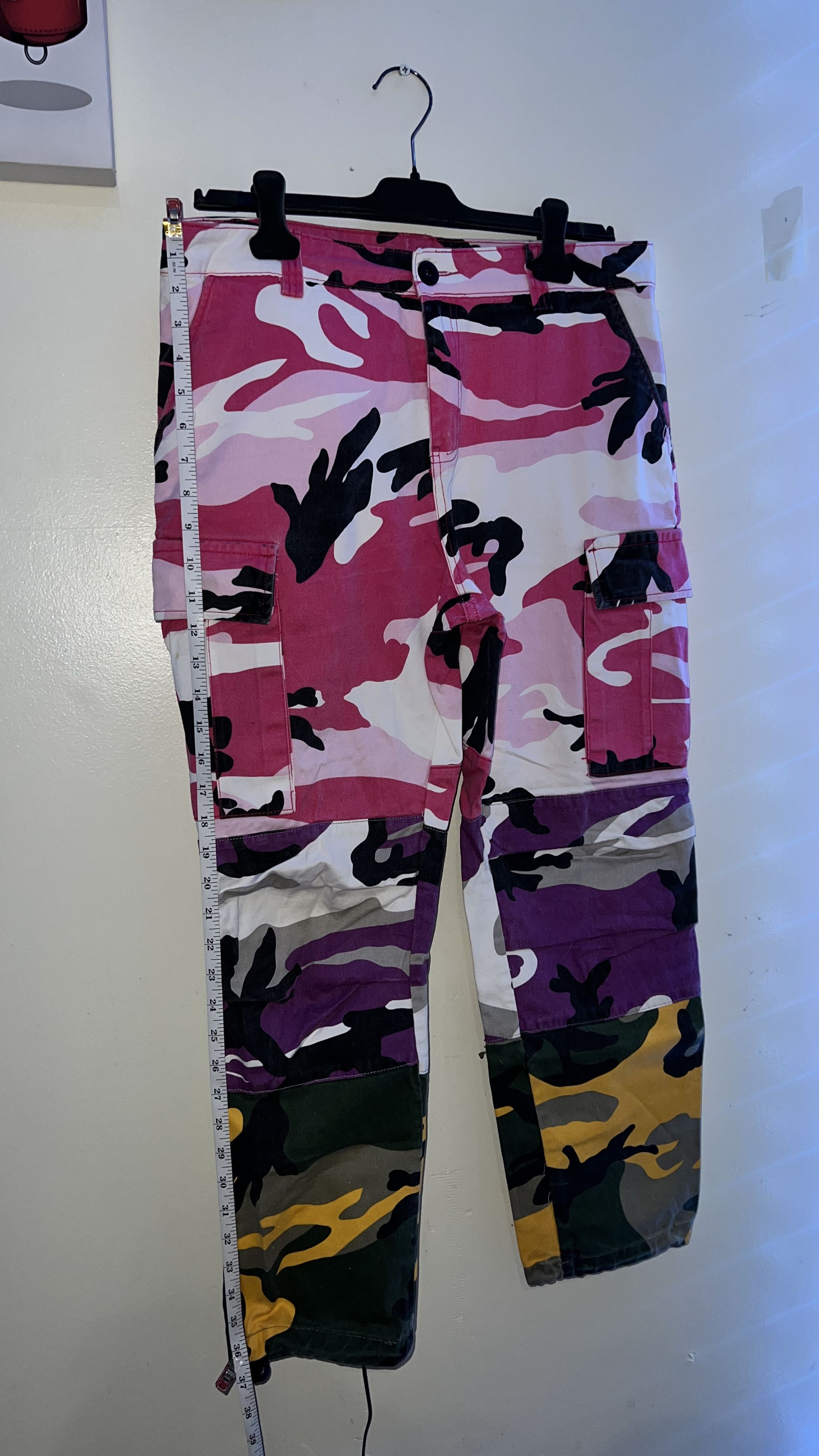 Other MULTI-COLOR CAMO CARGO PANTS Size US 33 - 3 Thumbnail