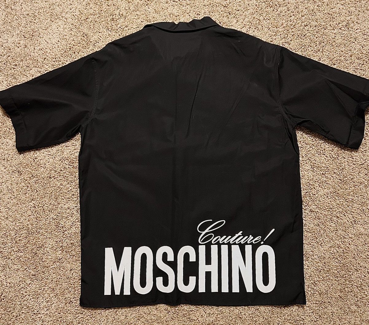 Moschino 2019 Moschino Oversized Logo Shirt Size US M / EU 48-50 / 2 - 3 Thumbnail