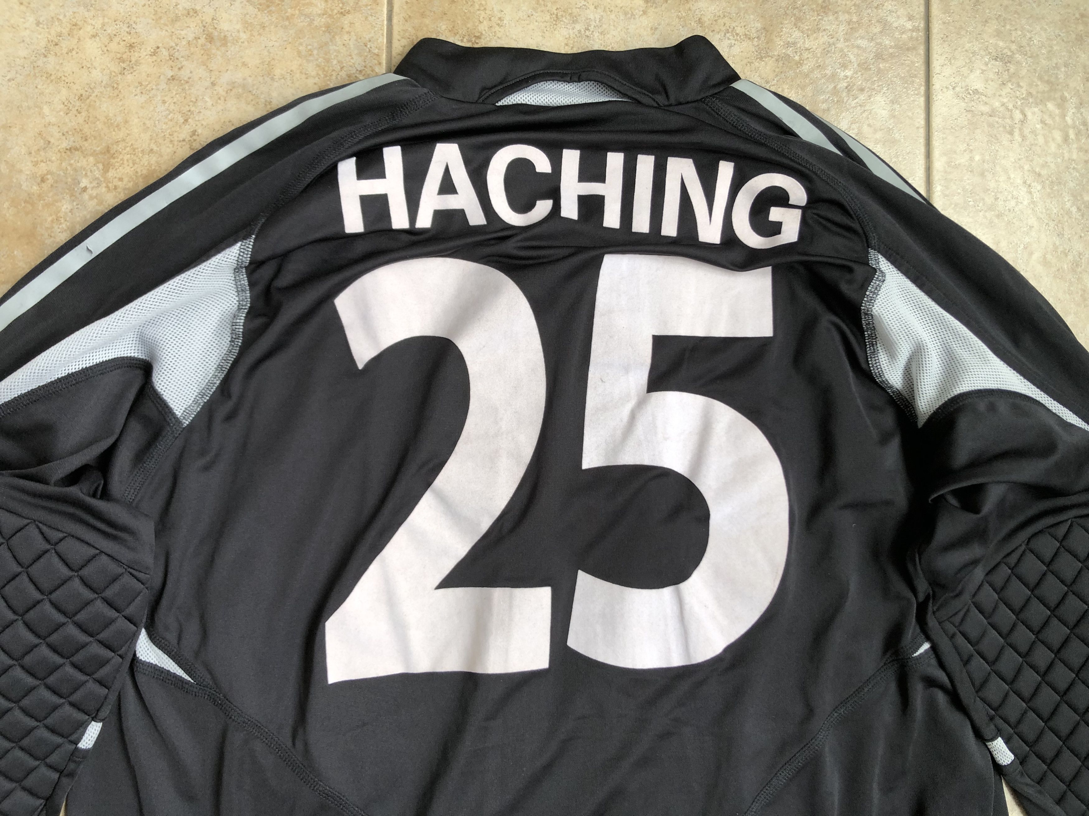 Adidas SpVgg Unterhaching Goalkeeper football shirt 2005-2006 #25 Size US XL / EU 56 / 4 - 16 Thumbnail