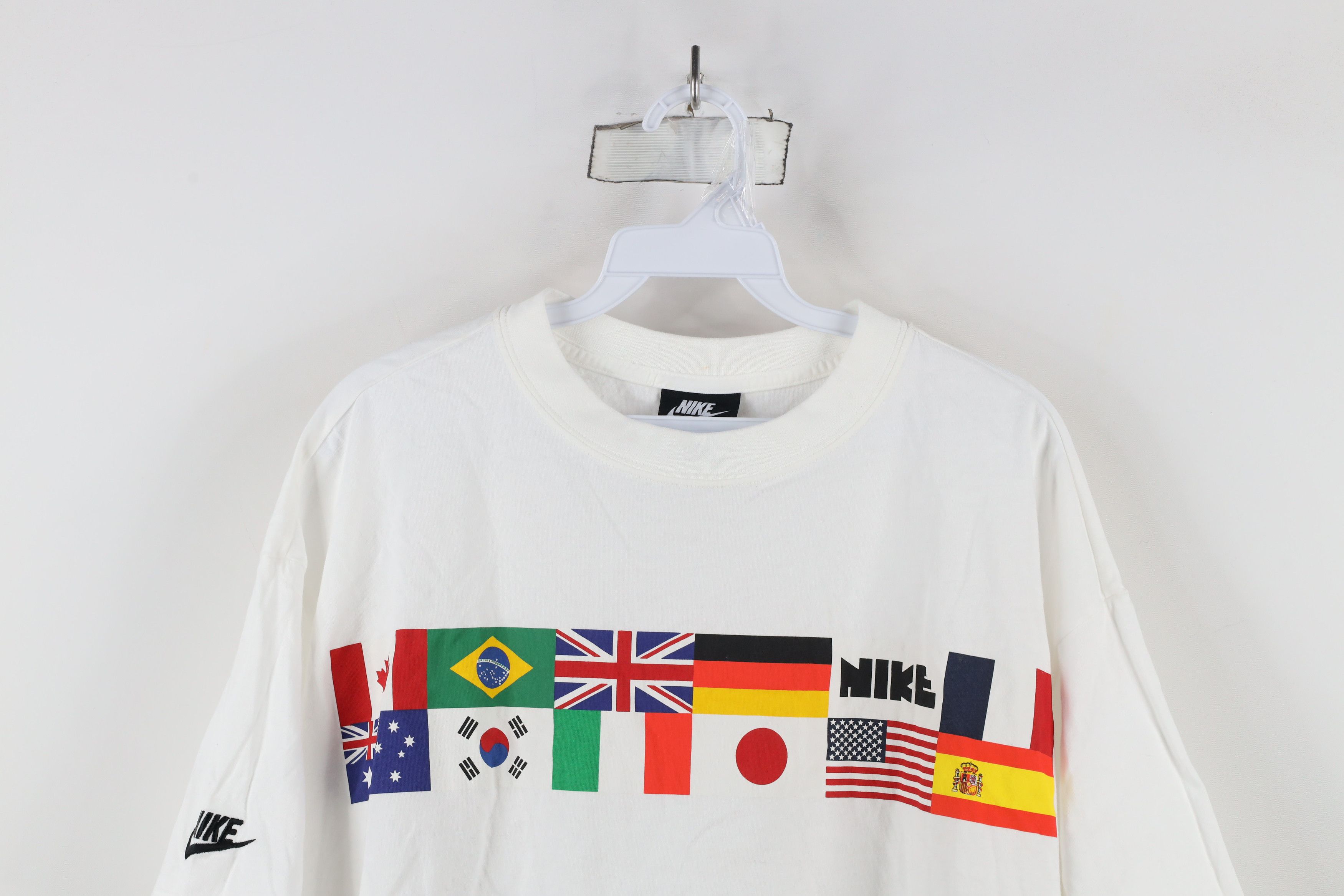 Nike × Vintage Nike Sportswear World Flags Cropped Short Sleeve T-Shirt Size XL / US 12-14 / IT 48-50 - 2 Thumbnail