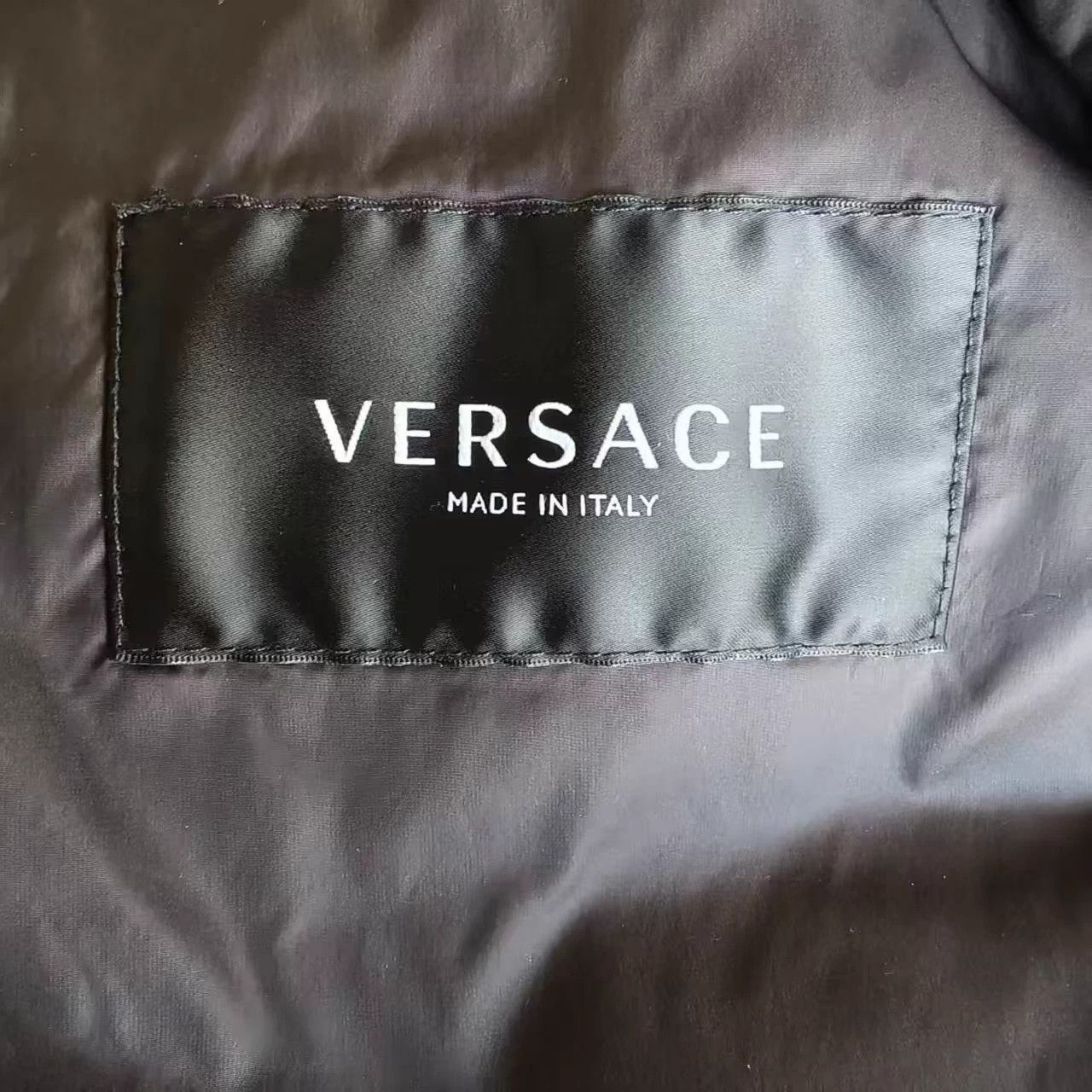 Versace VERSACE Greek Key Logo Puffer 52 99 Size US L / EU 52-54 / 3 - 3 Thumbnail